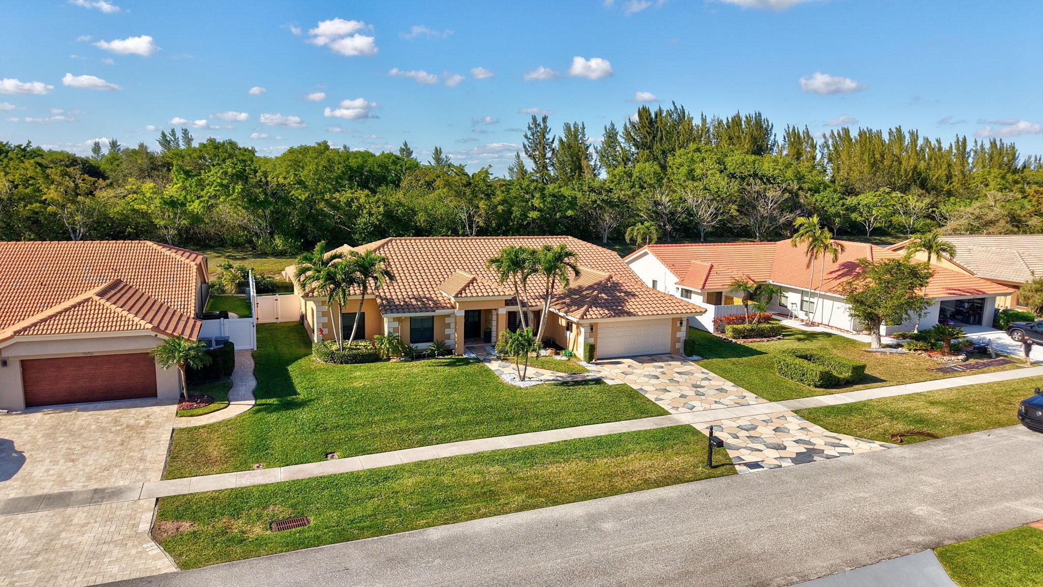 11660 Island Lakes Lane