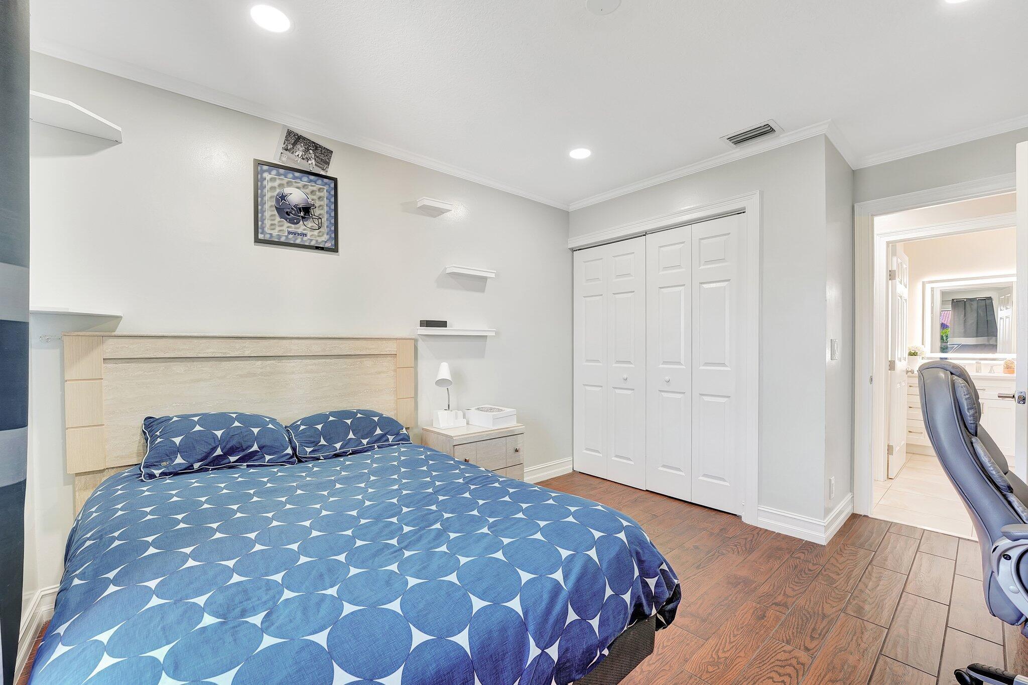 11660 Island Lakes Lane