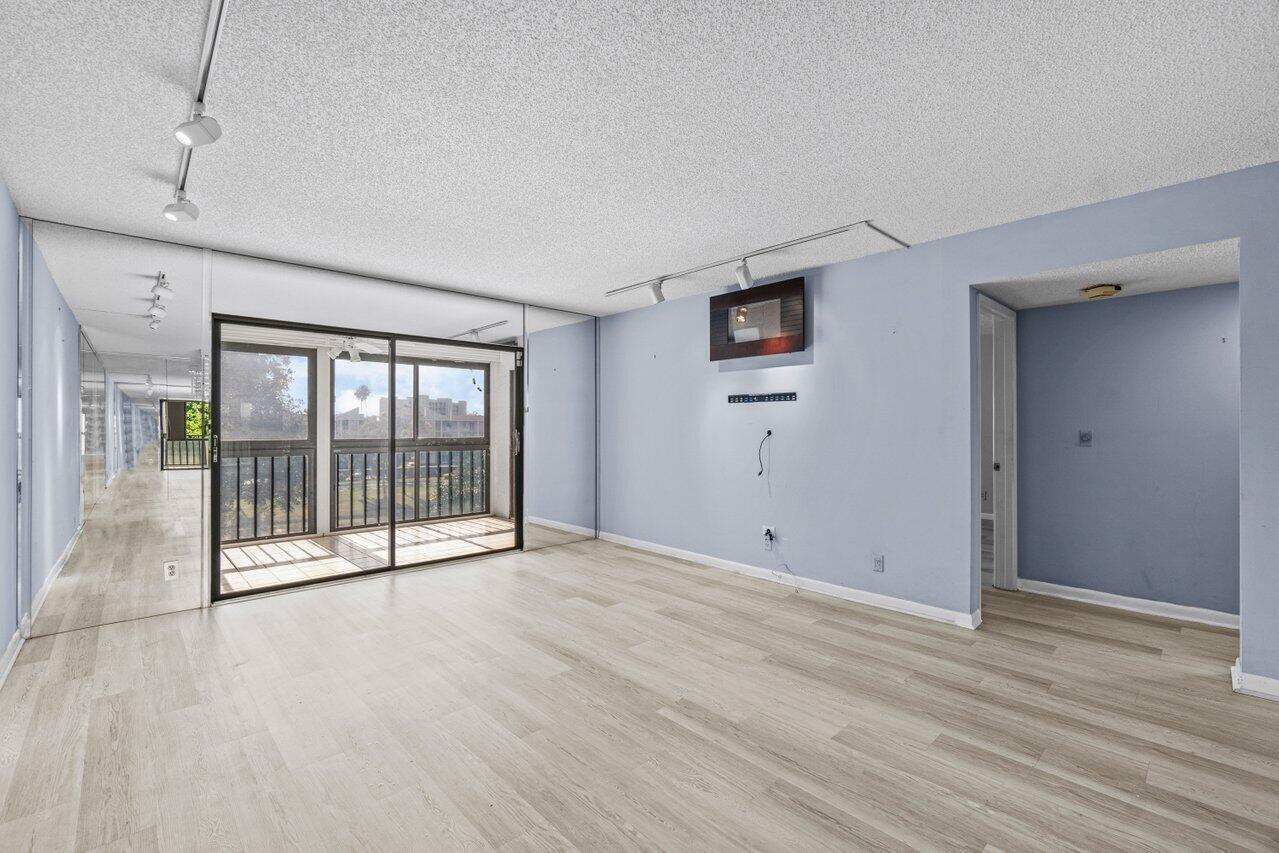 7300 Amberly Lane 402