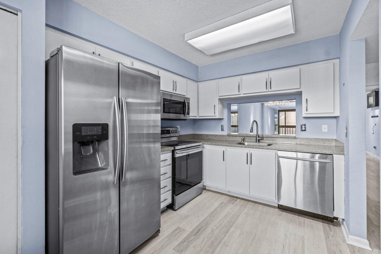 7300 Amberly Lane 402