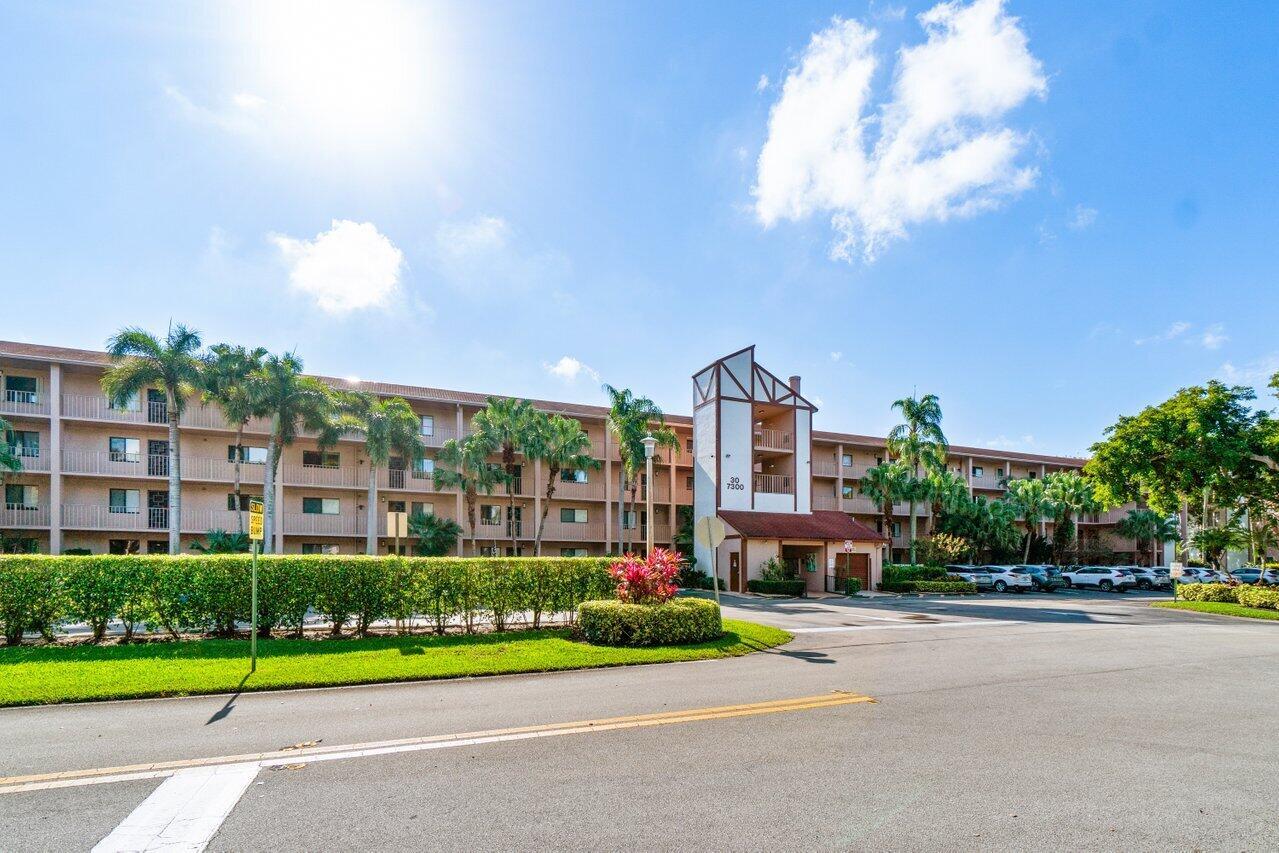 7300 Amberly Lane 402