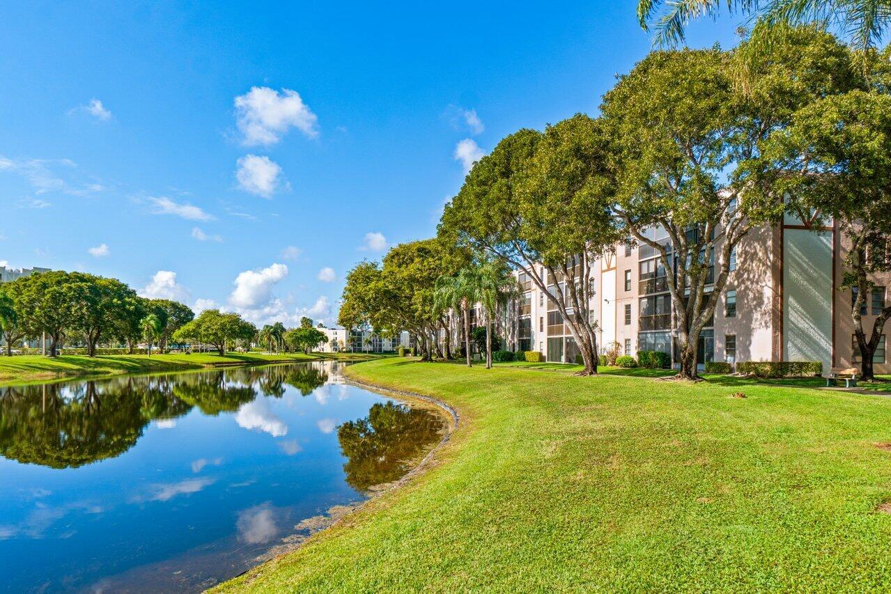 7300 Amberly Lane 402