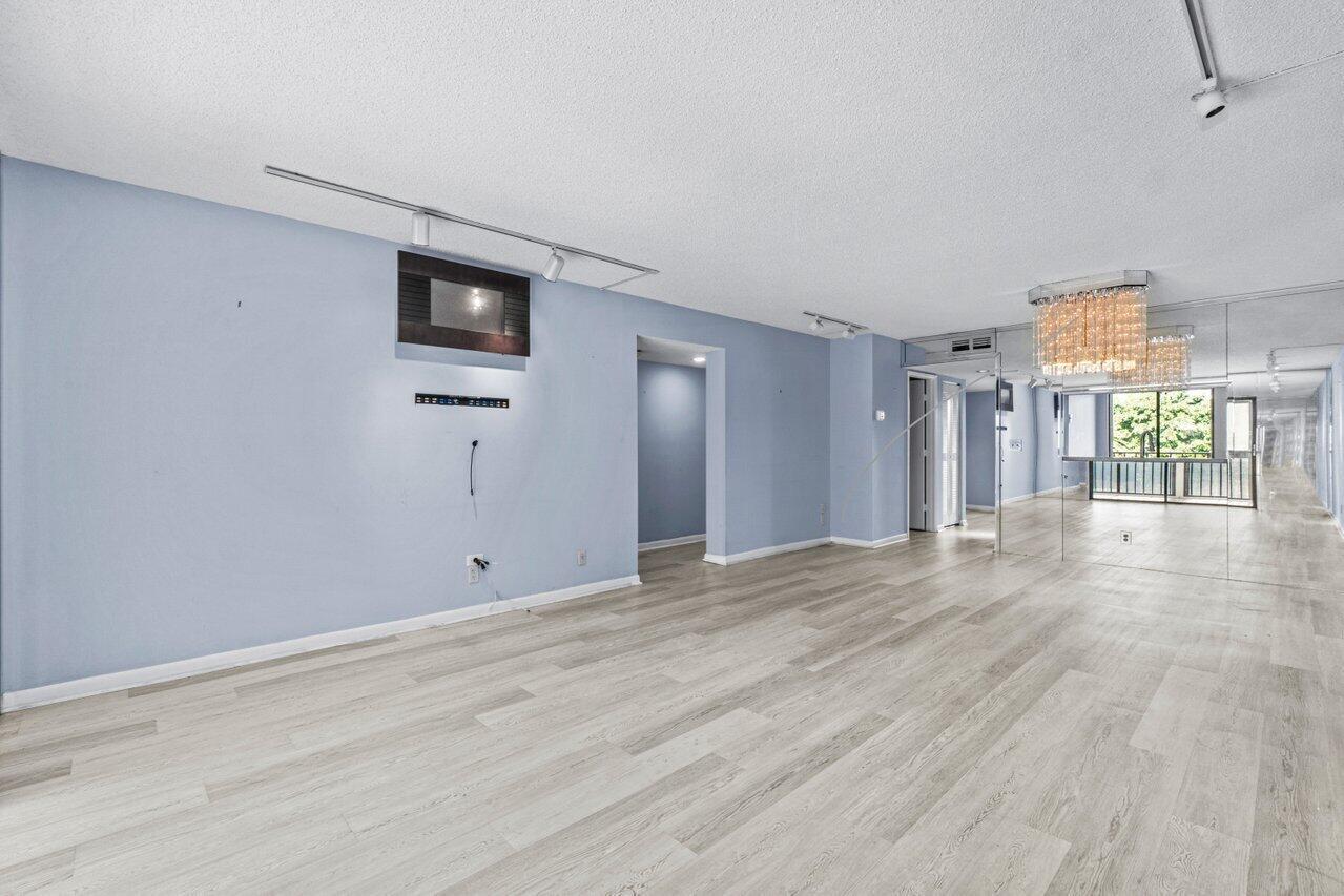 7300 Amberly Lane 402