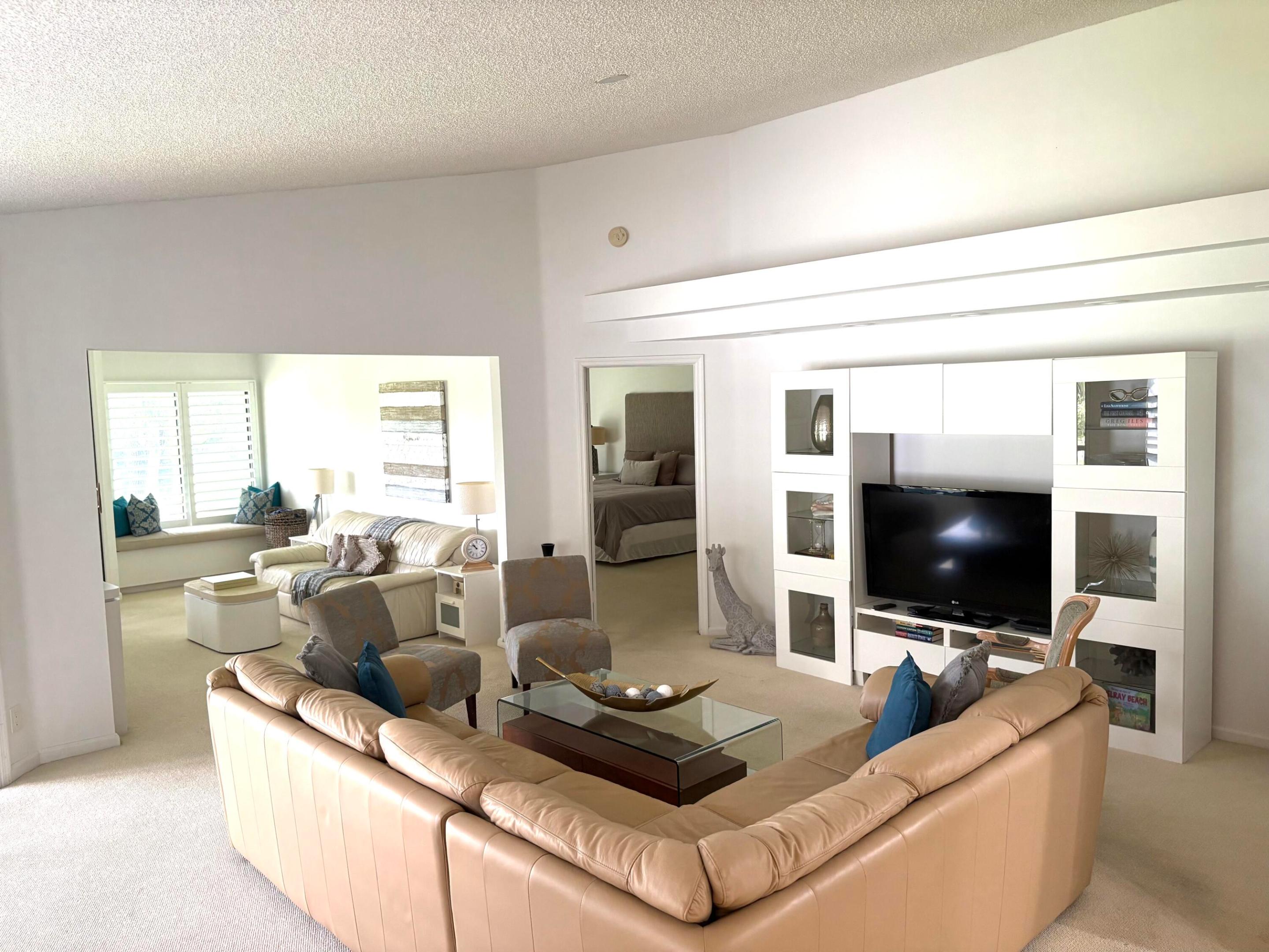 15314 Strathearn Drive, 11603