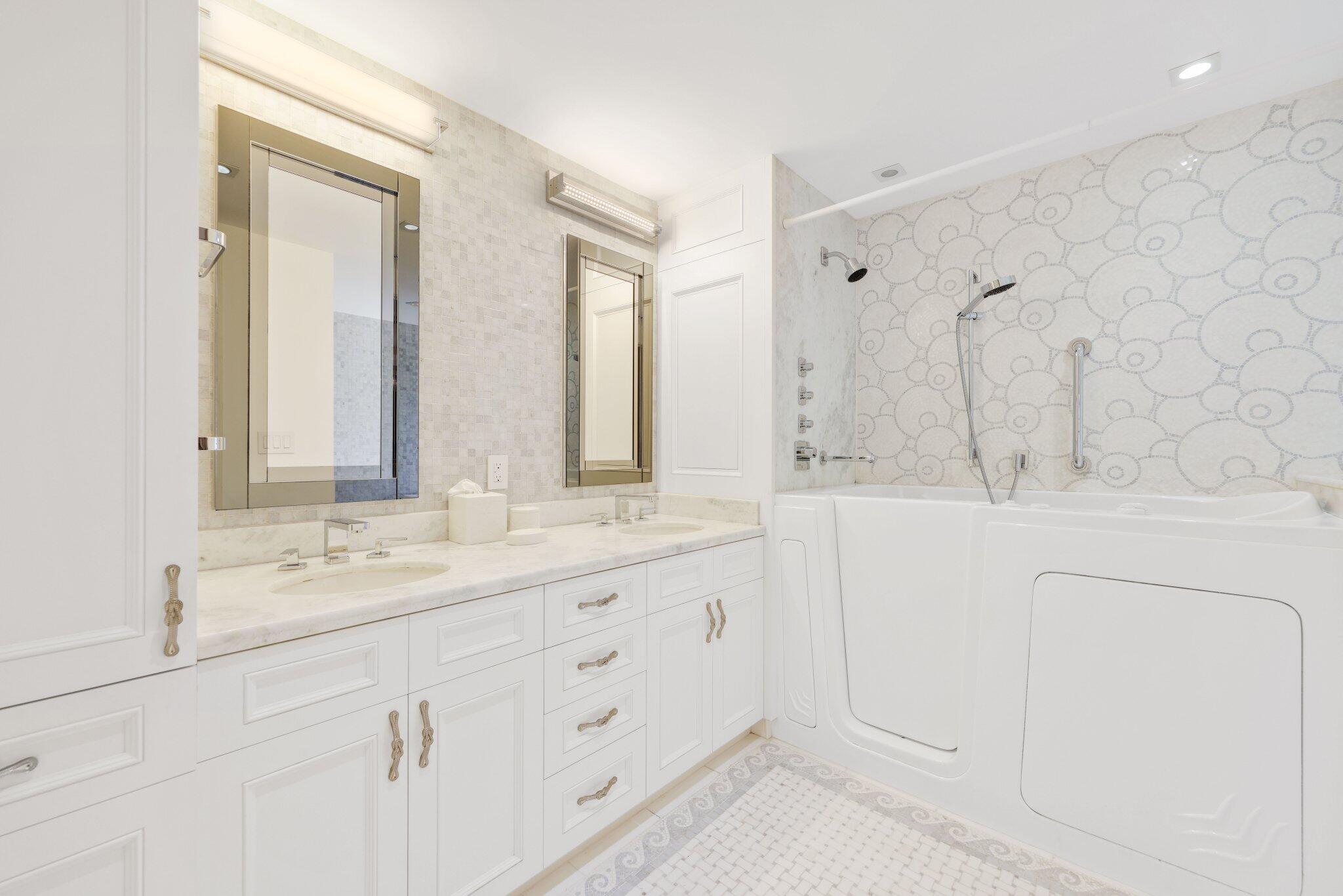 5500 Collins Avenue 1704