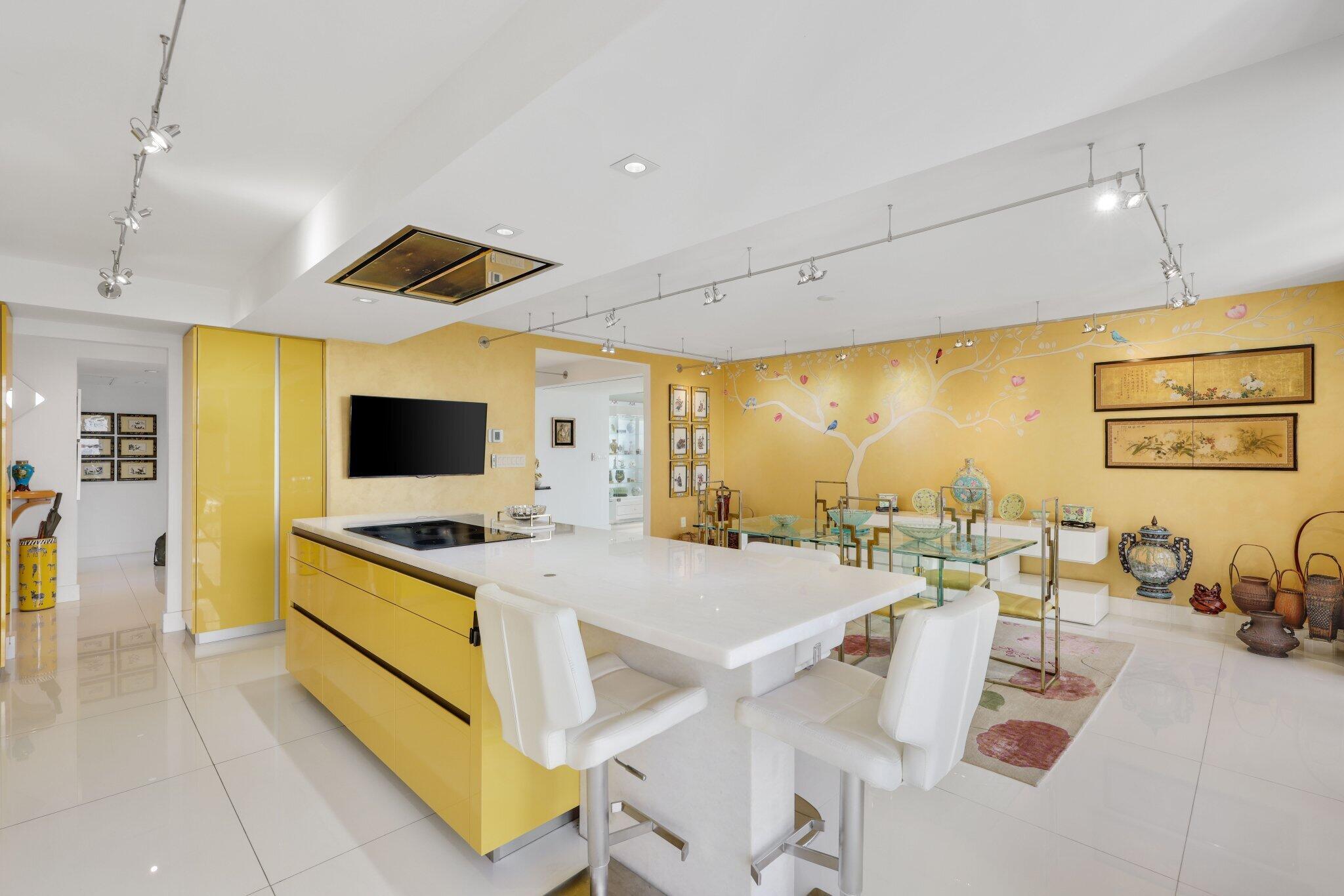 5500 Collins Avenue 1704