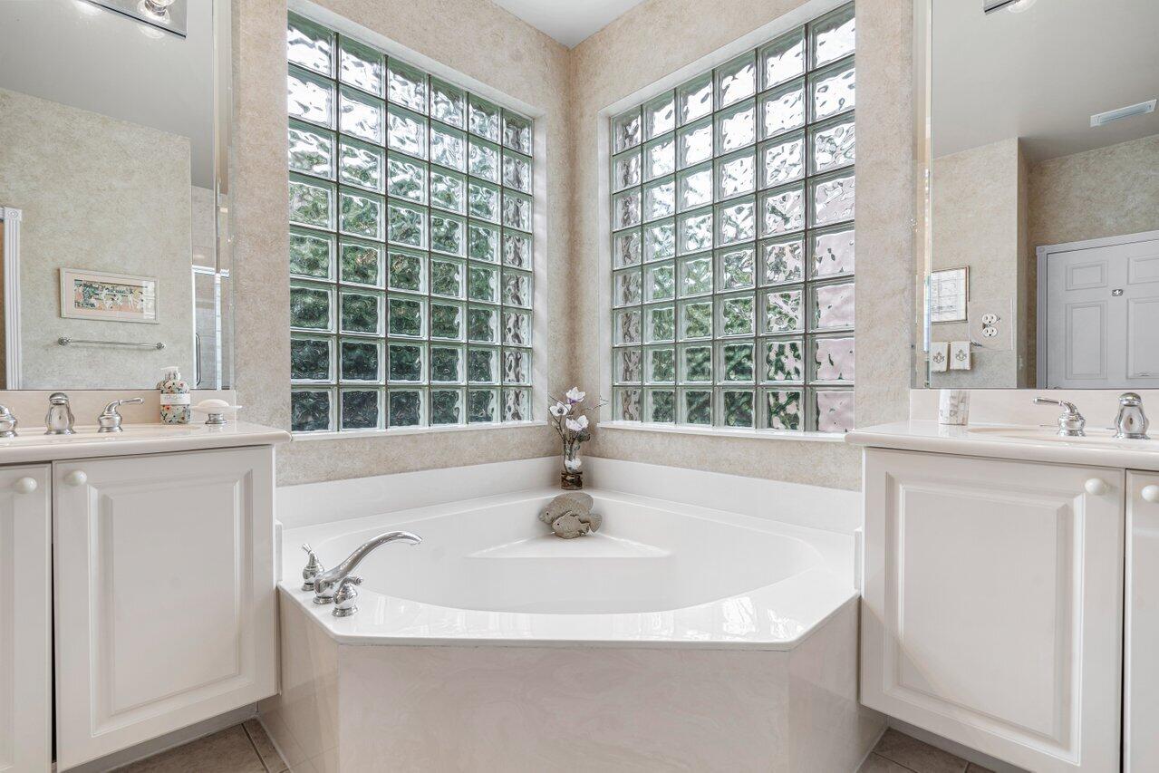 7357 Marbella Echo Drive, Delray Beach