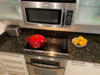 225 NE 1st Street 211