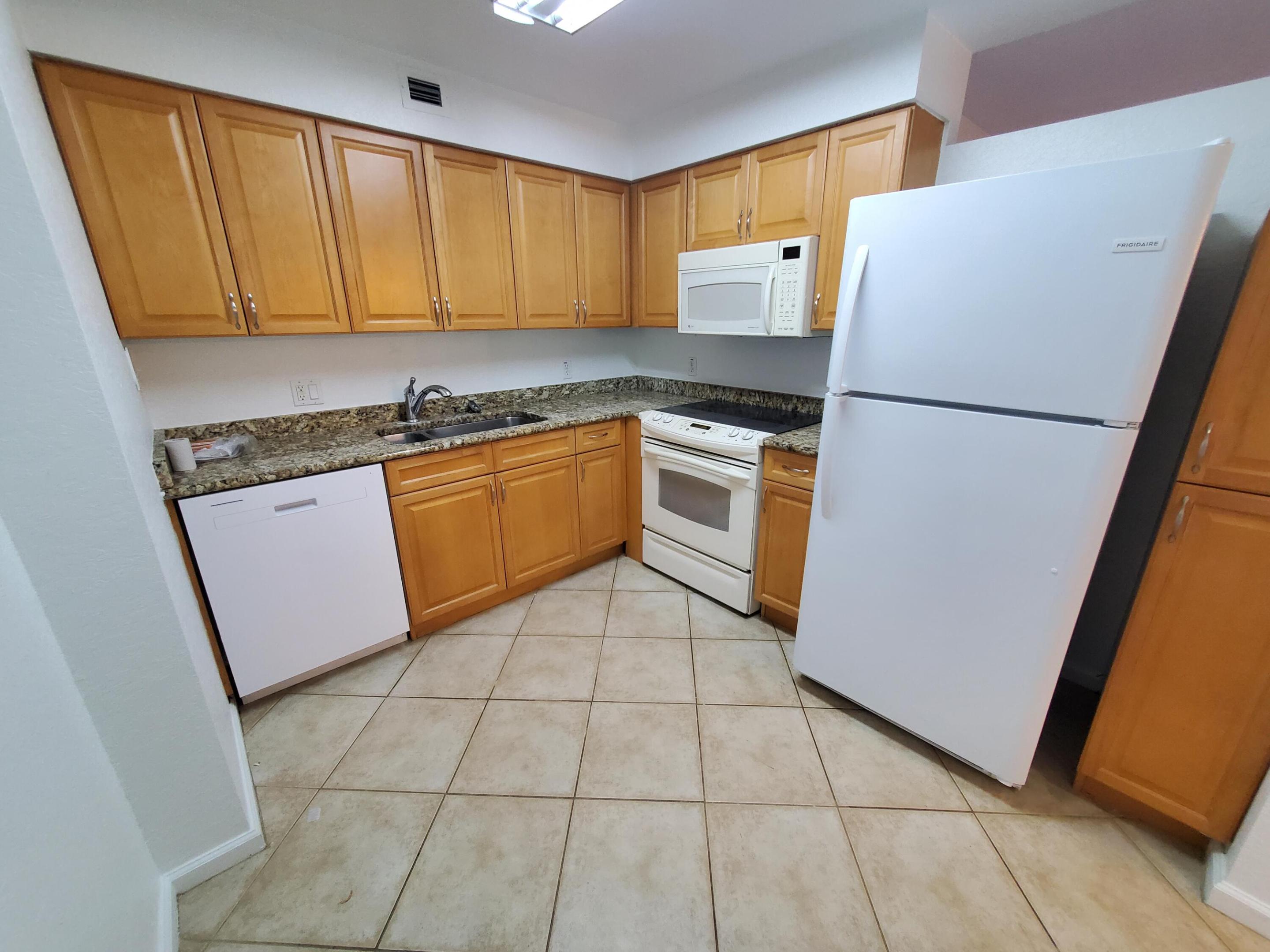 1000 Spanish River Road 4k, Boca Raton Unit: 4k