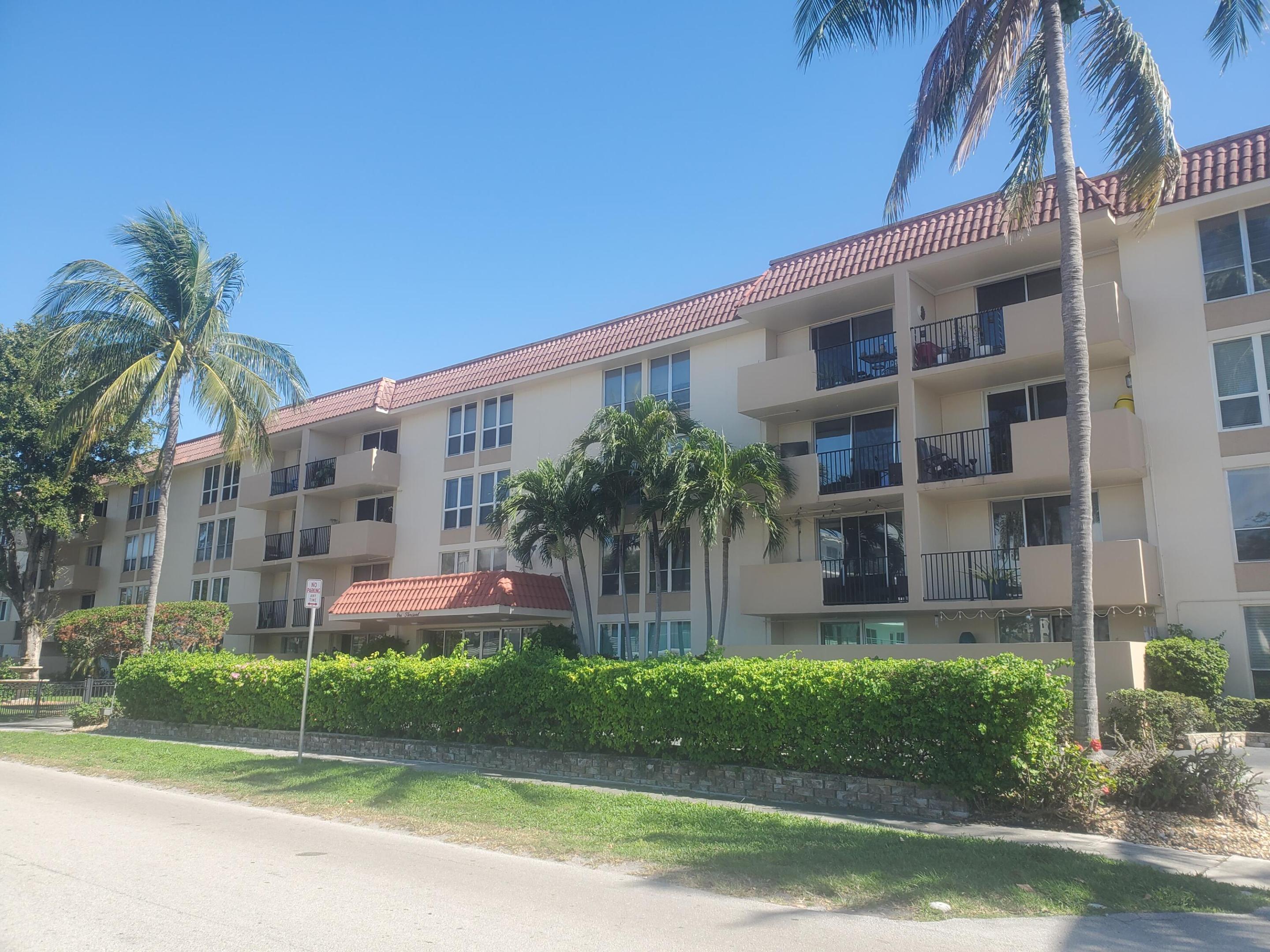 1000 Spanish River Road 4k, Boca Raton Unit: 4k