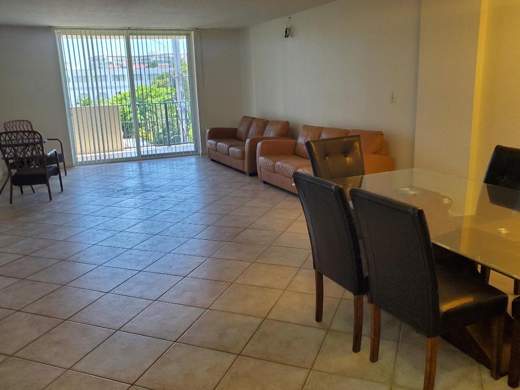 1000 Spanish River Road 4k, Boca Raton Unit: 4k