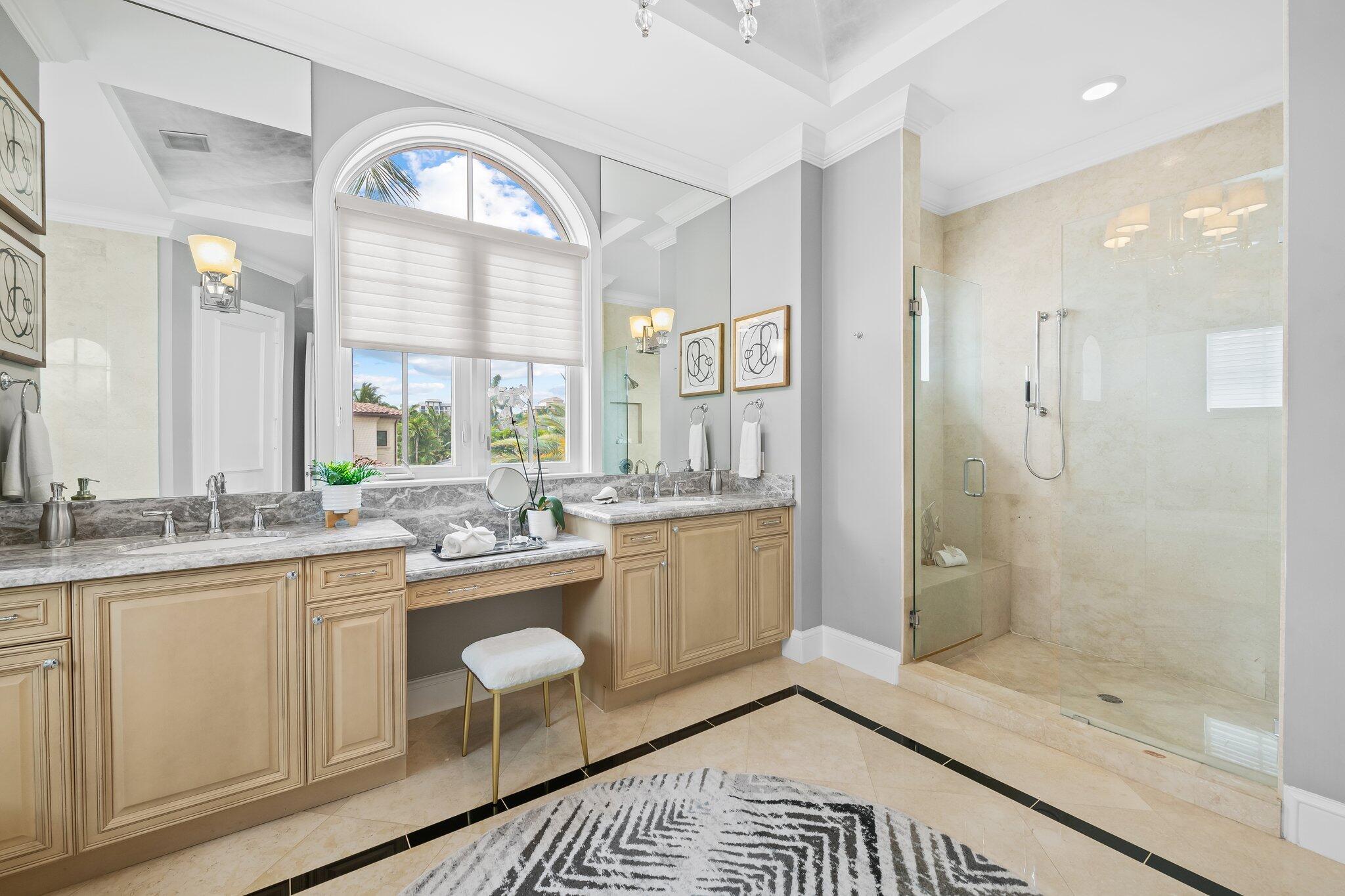 475 NE 4th Street