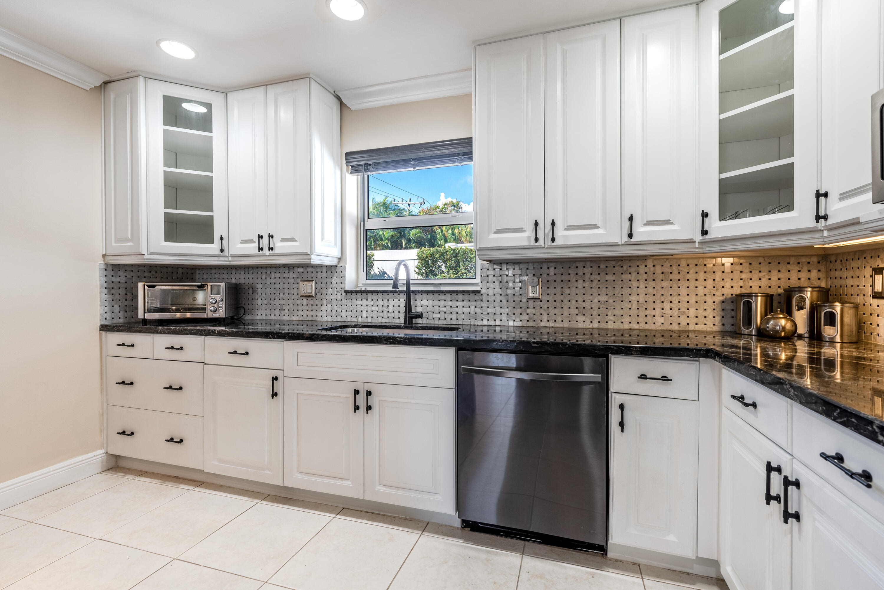 2150 NE 34 Court, Lighthouse Point