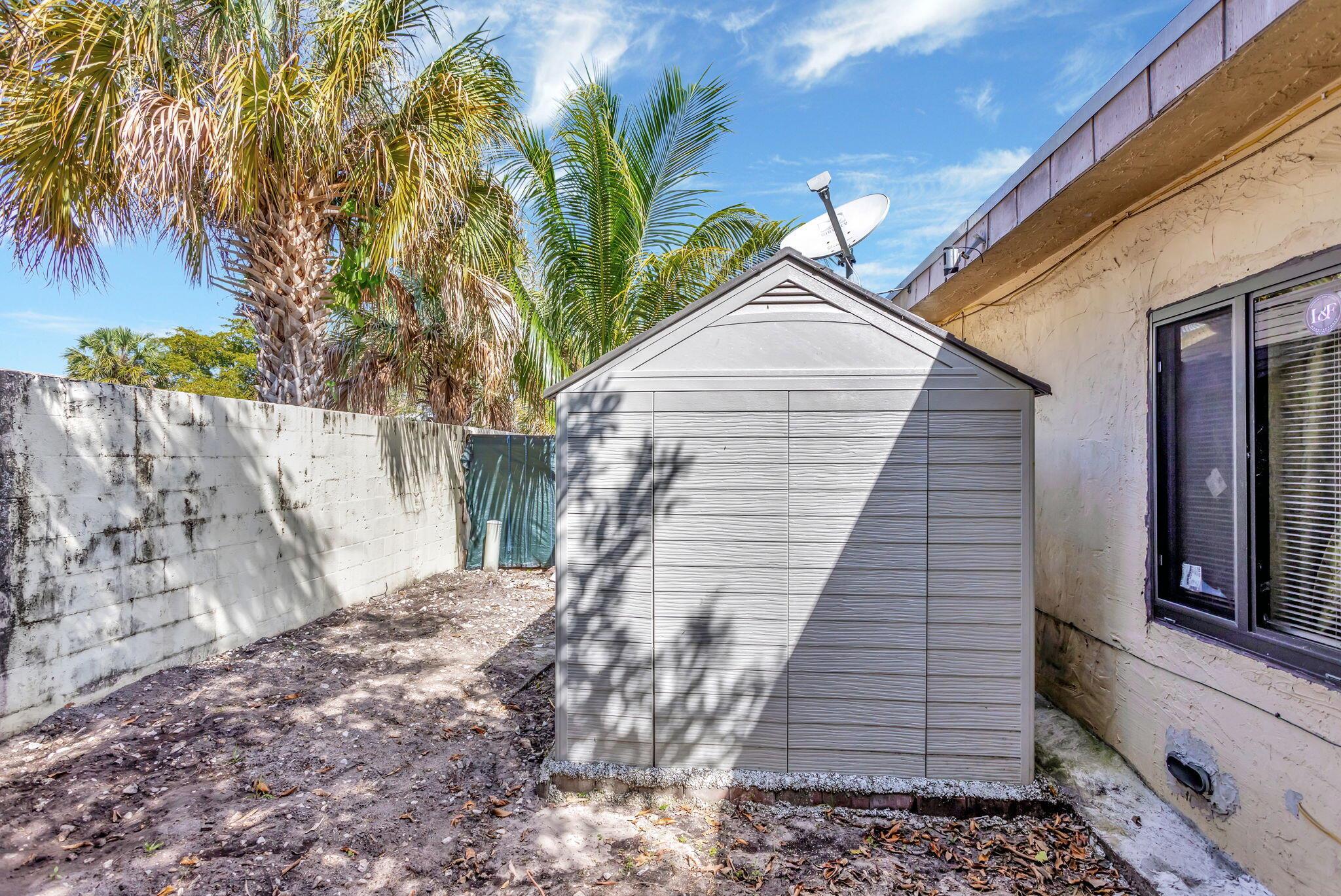 880 SW 80 Avenue B