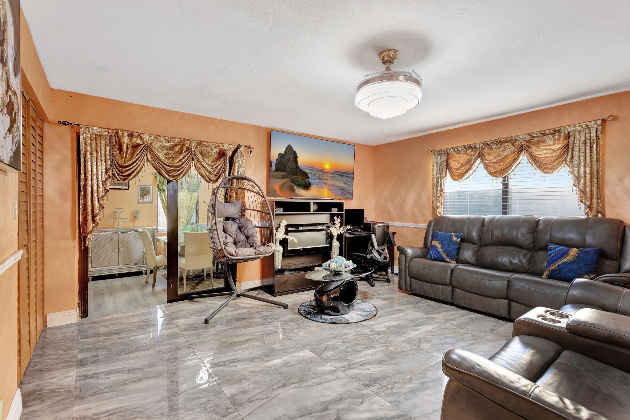 880 SW 80 Avenue B