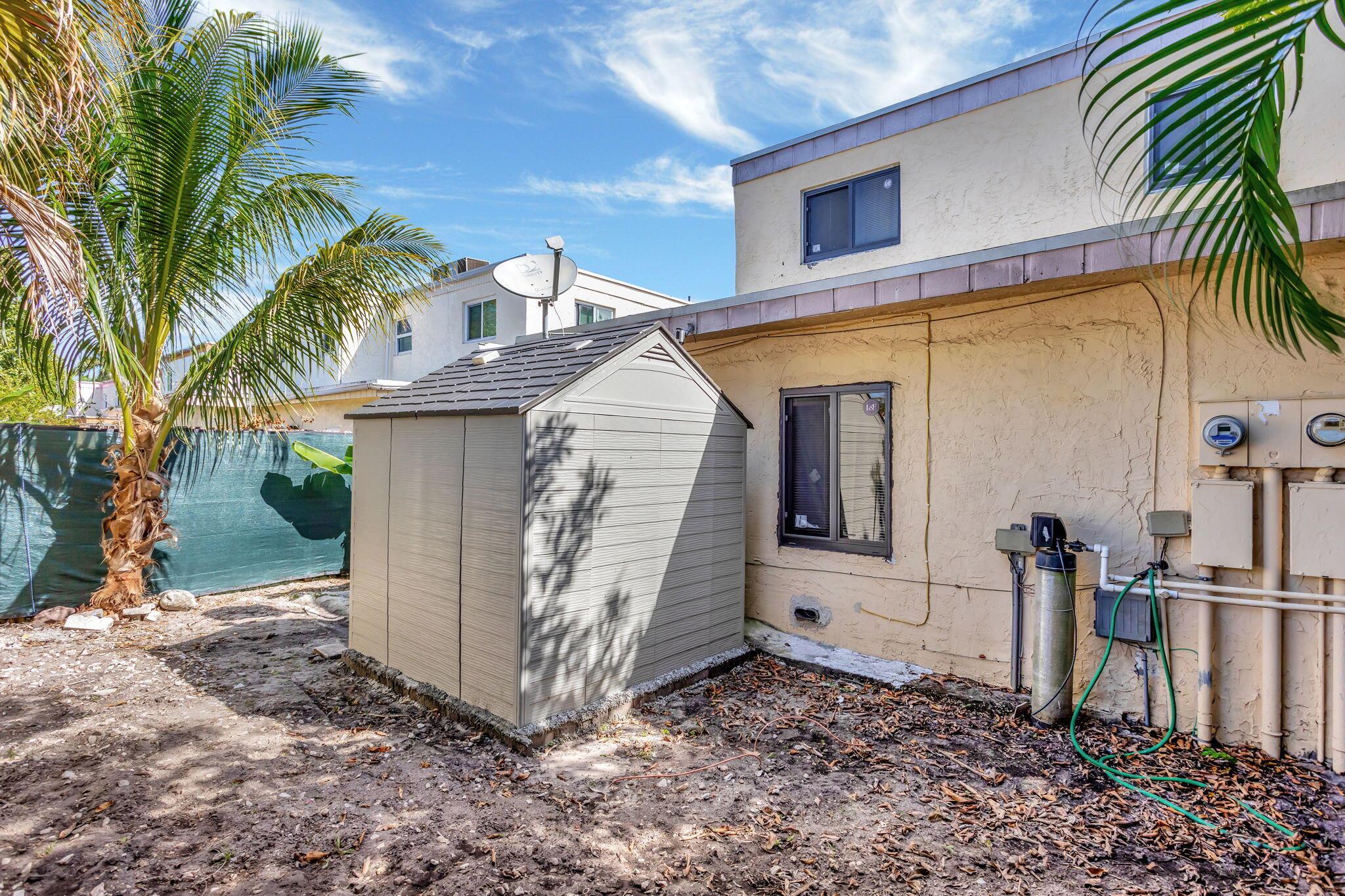 880 SW 80 Avenue B