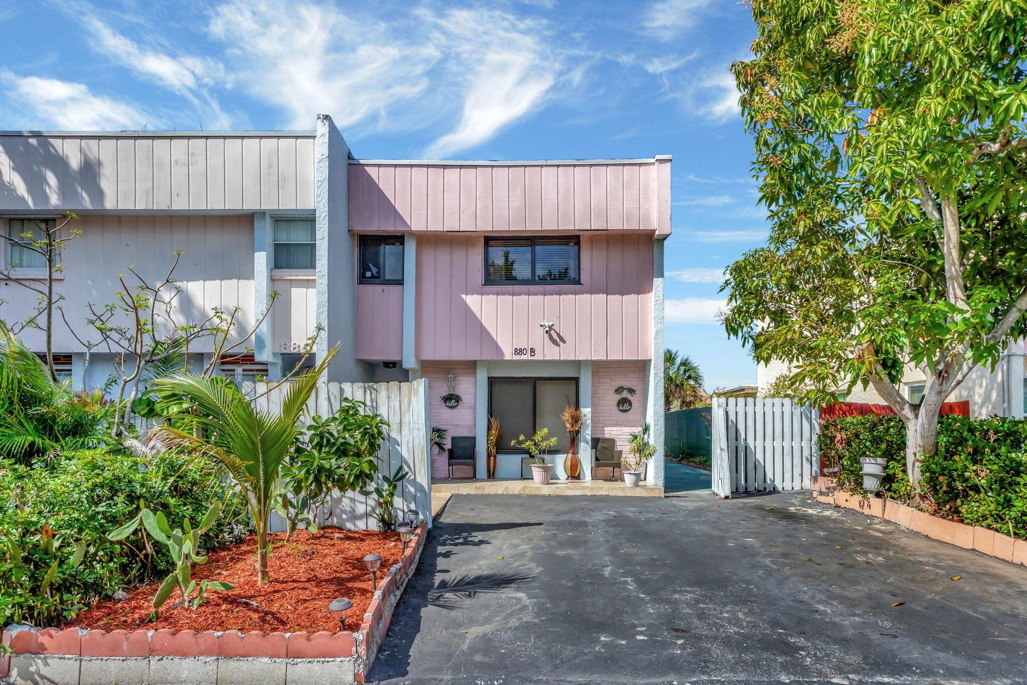 880 SW 80 Avenue B