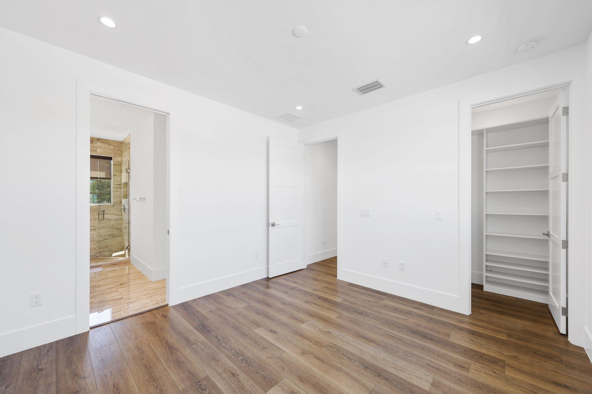 655 Kingsbridge Street