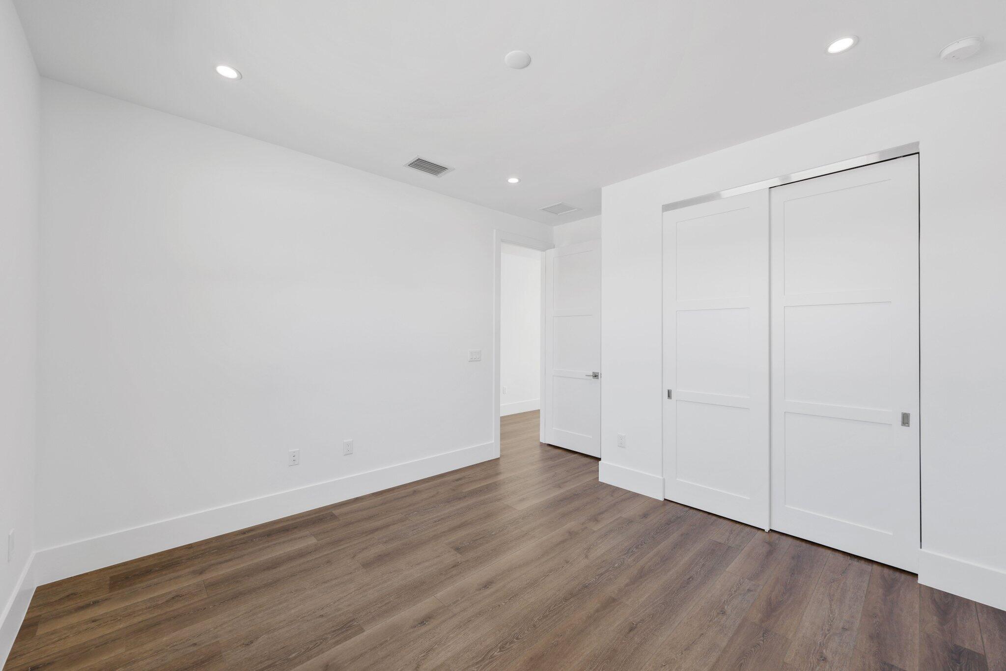 655 Kingsbridge Street