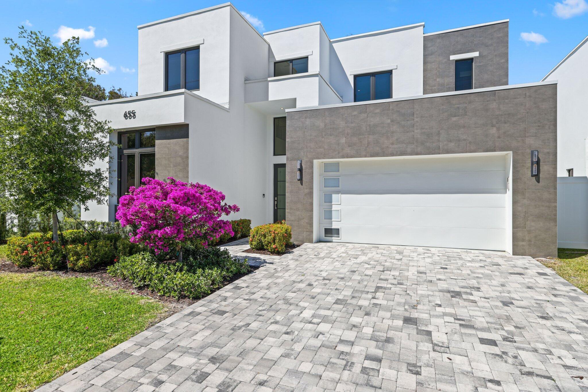 655 Kingsbridge Street