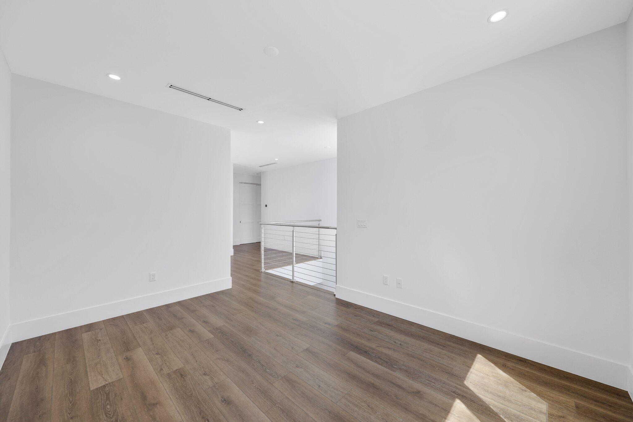 655 Kingsbridge Street