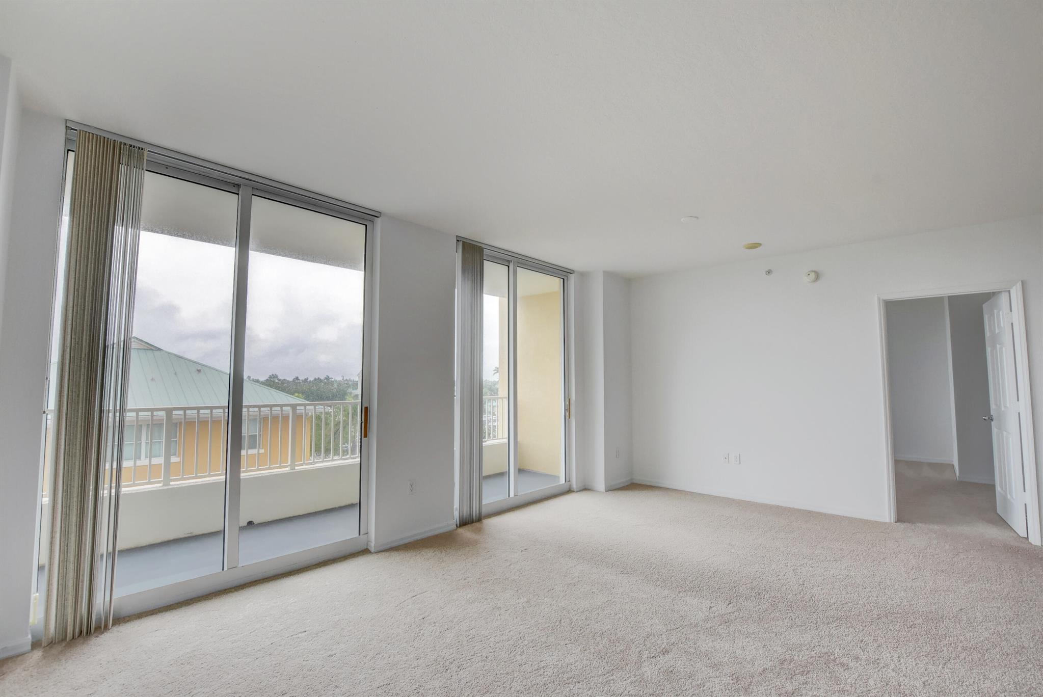 625 Casa Loma 401 Boulevard 401