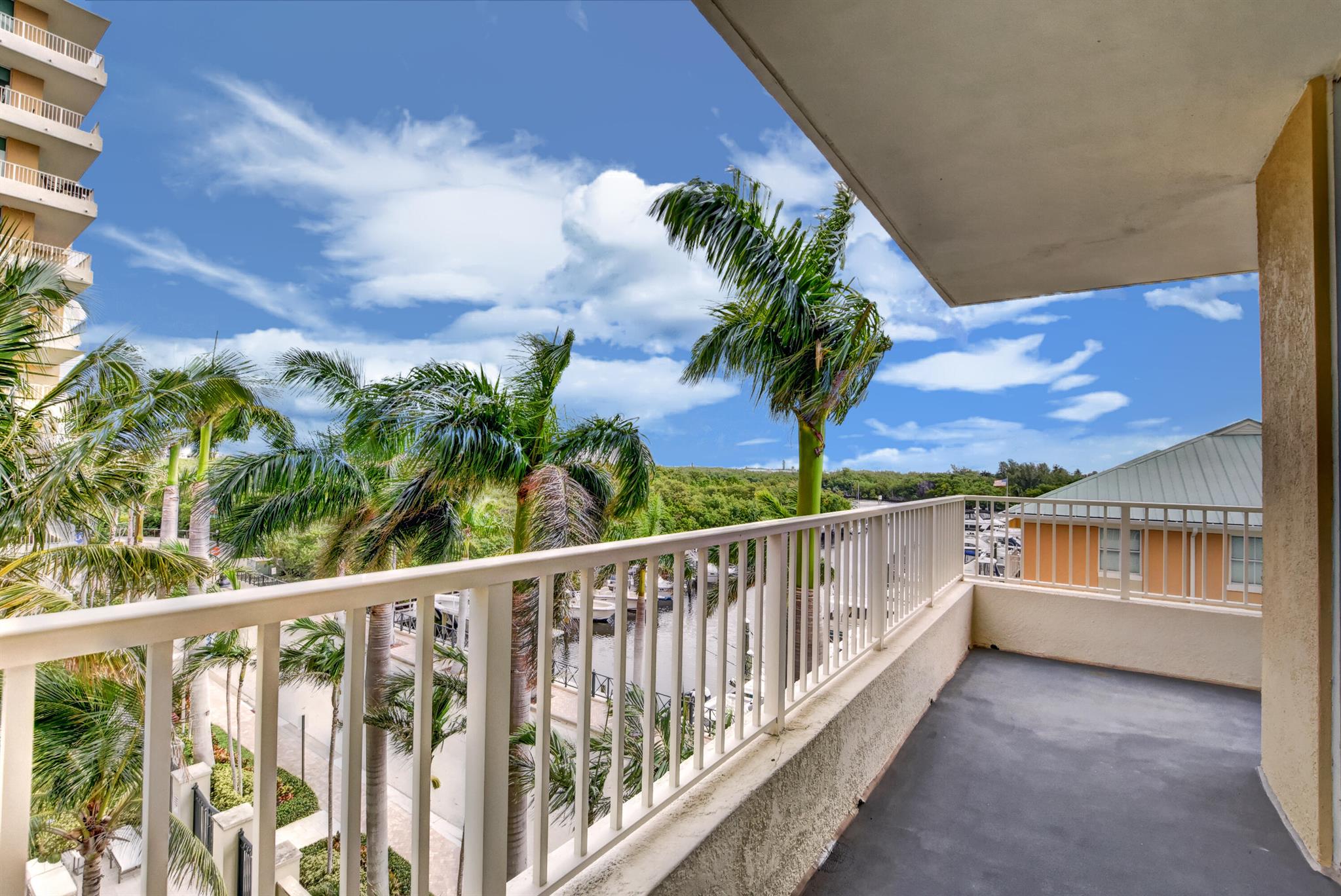 625 Casa Loma 401 Boulevard 401