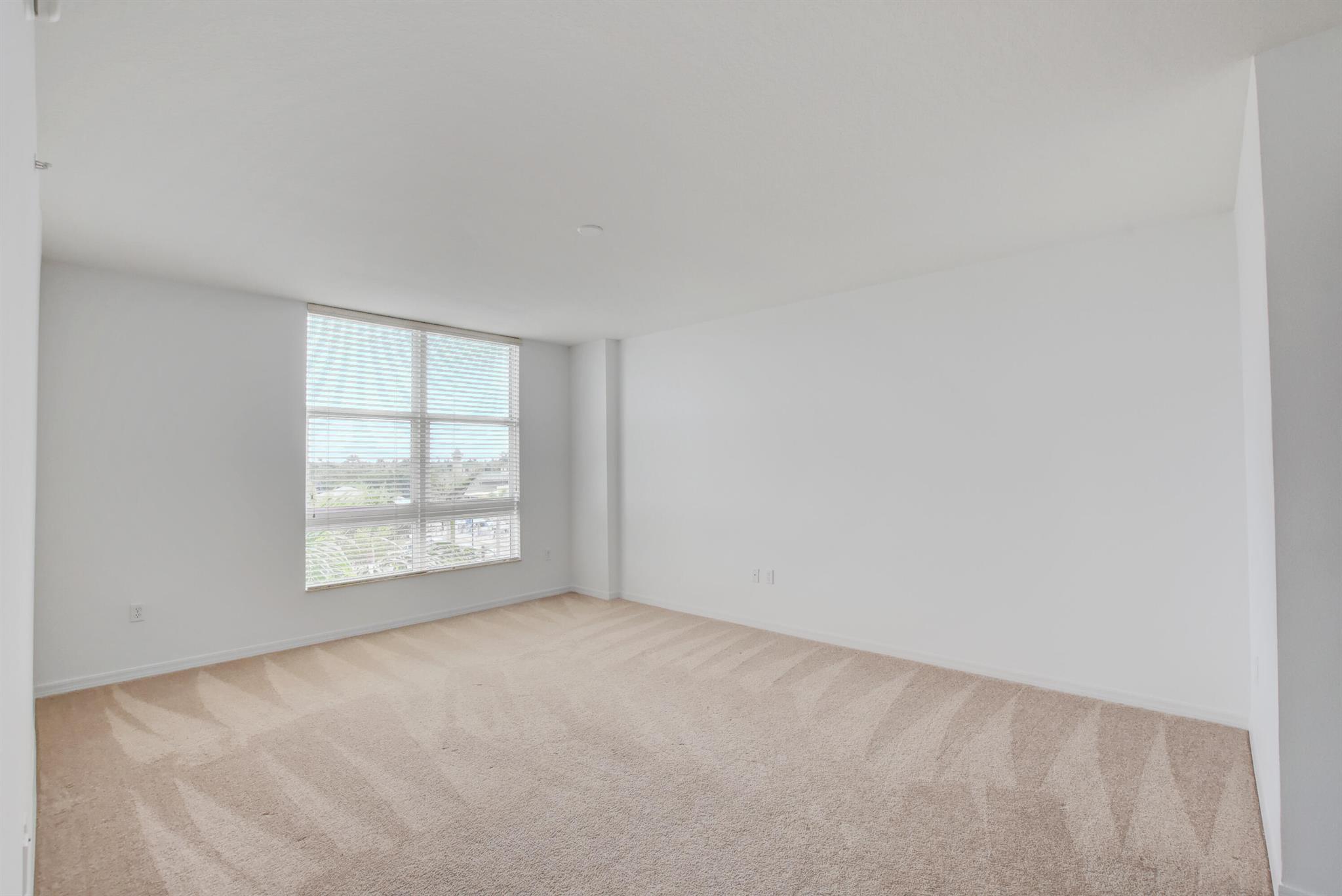625 Casa Loma 401 Boulevard 401