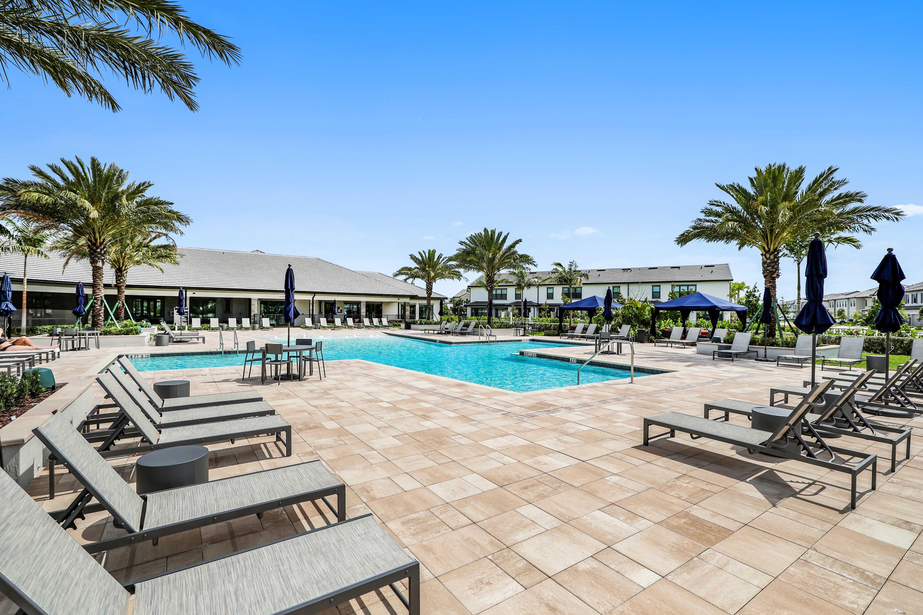 2100 Appleton Circle S