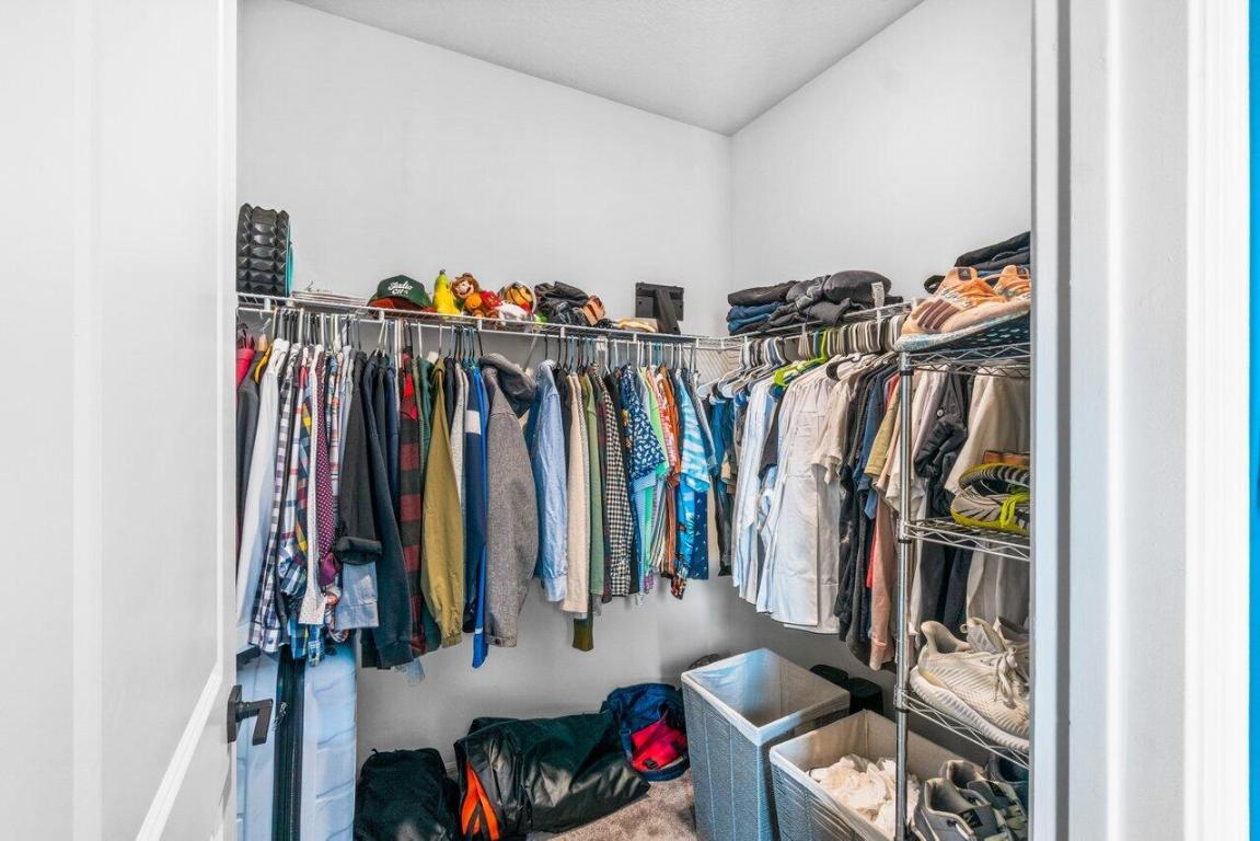 2100 Appleton Circle S