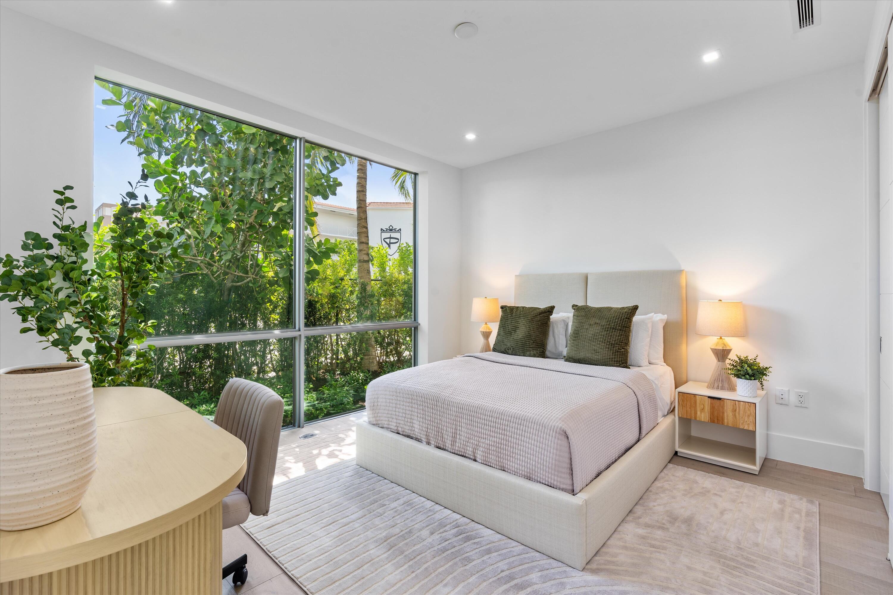 1070 Del Harbour Drive