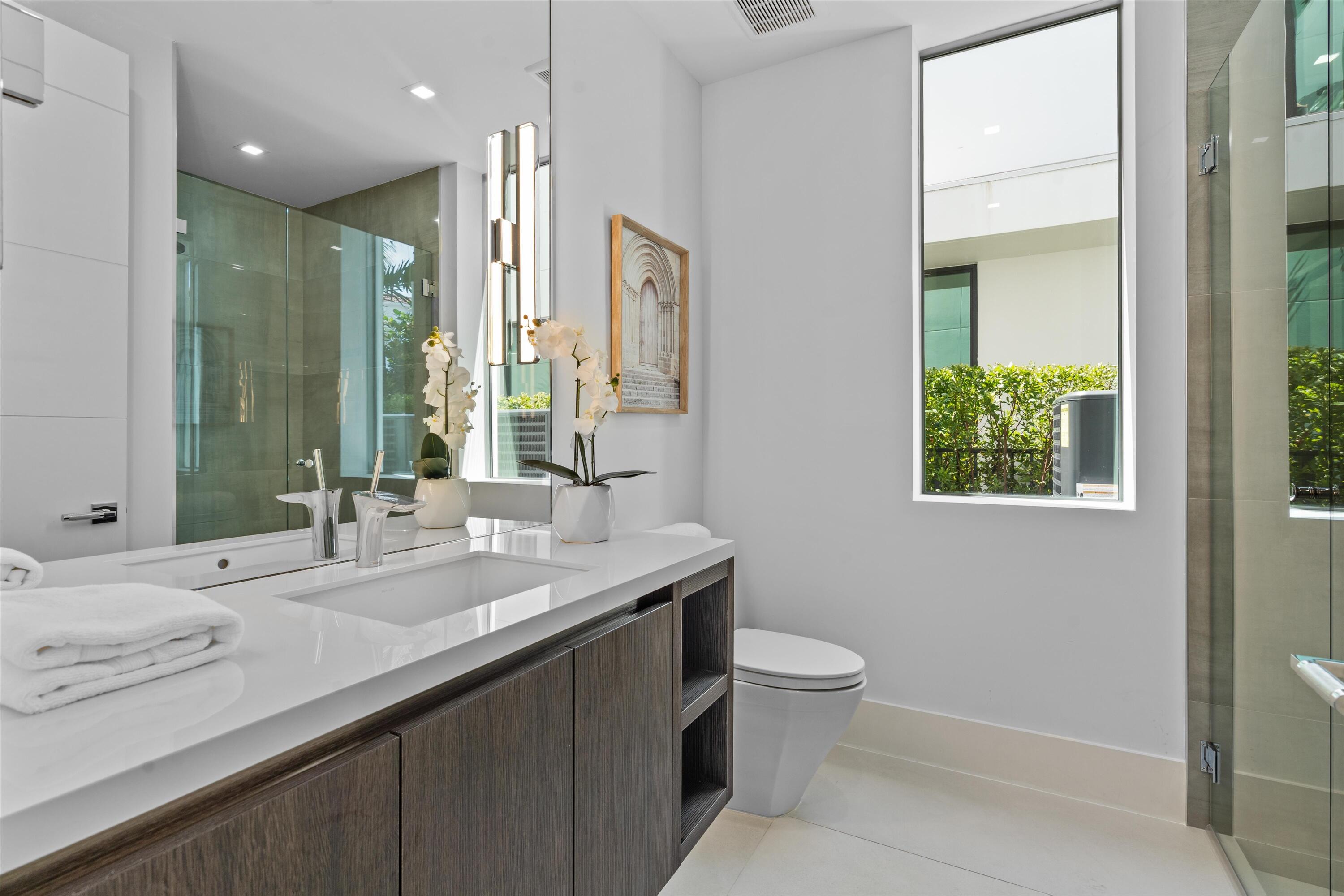 1070 Del Harbour Drive