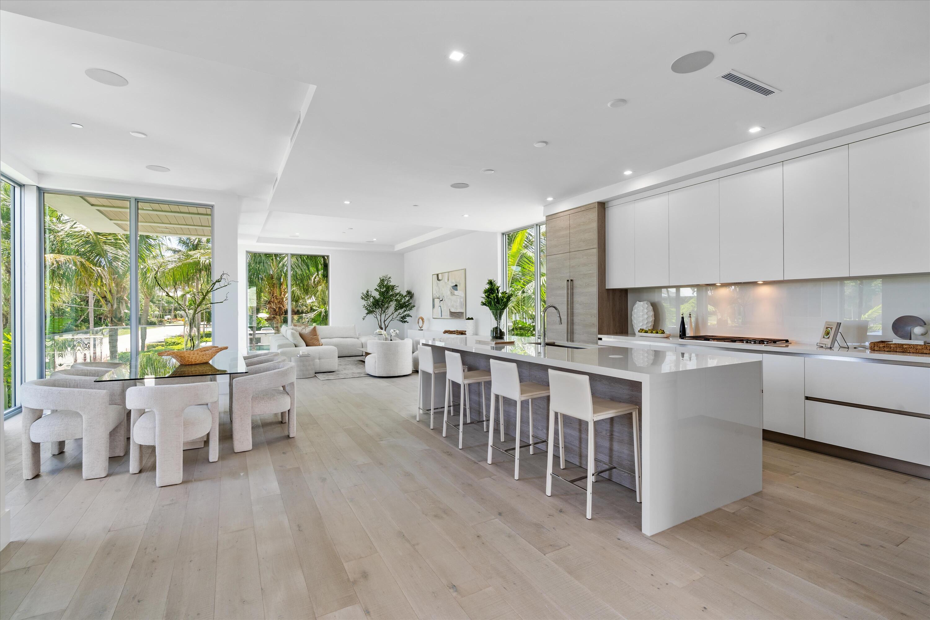 1070 Del Harbour Drive