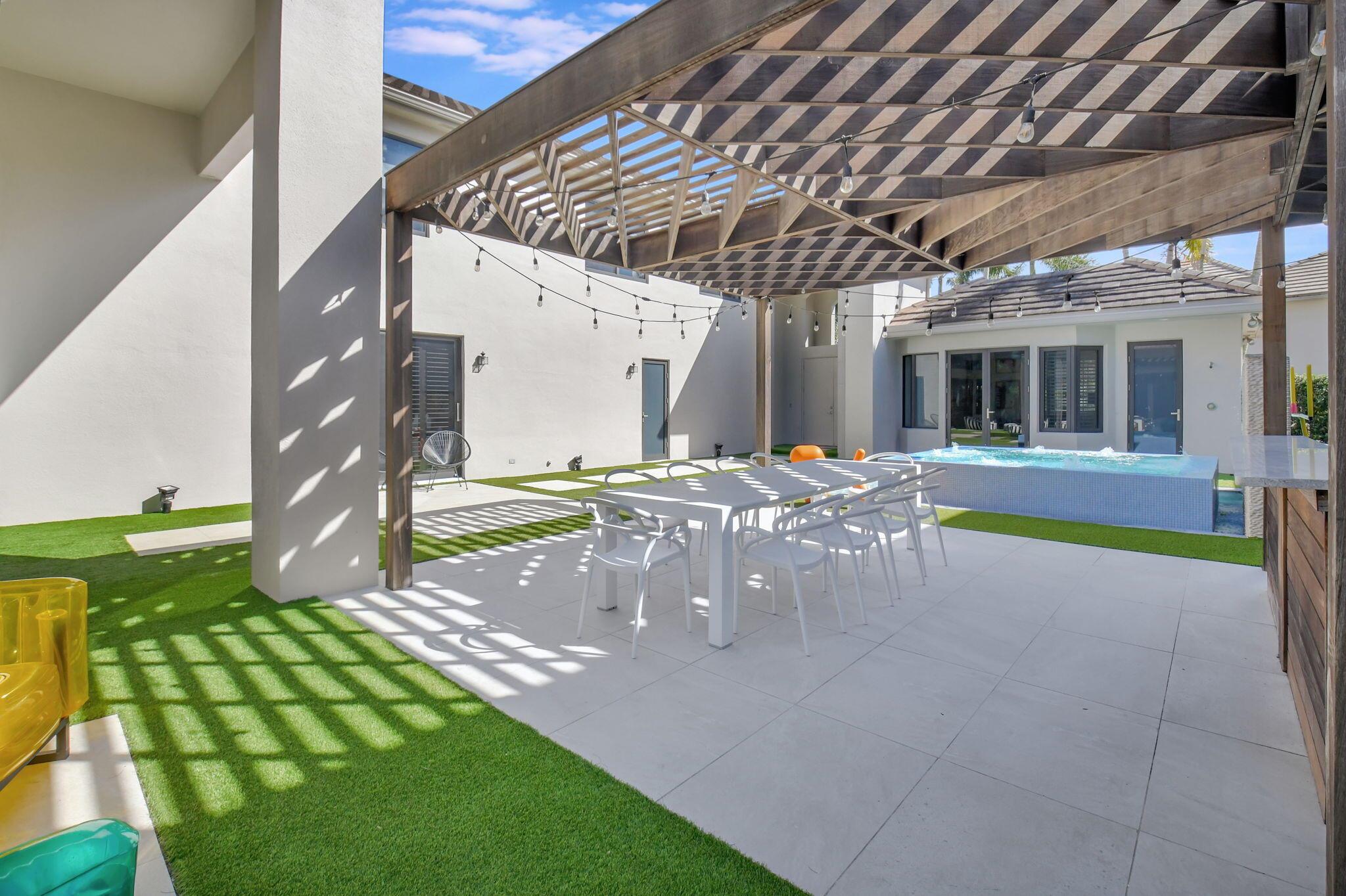 2467 NW 62nd Street