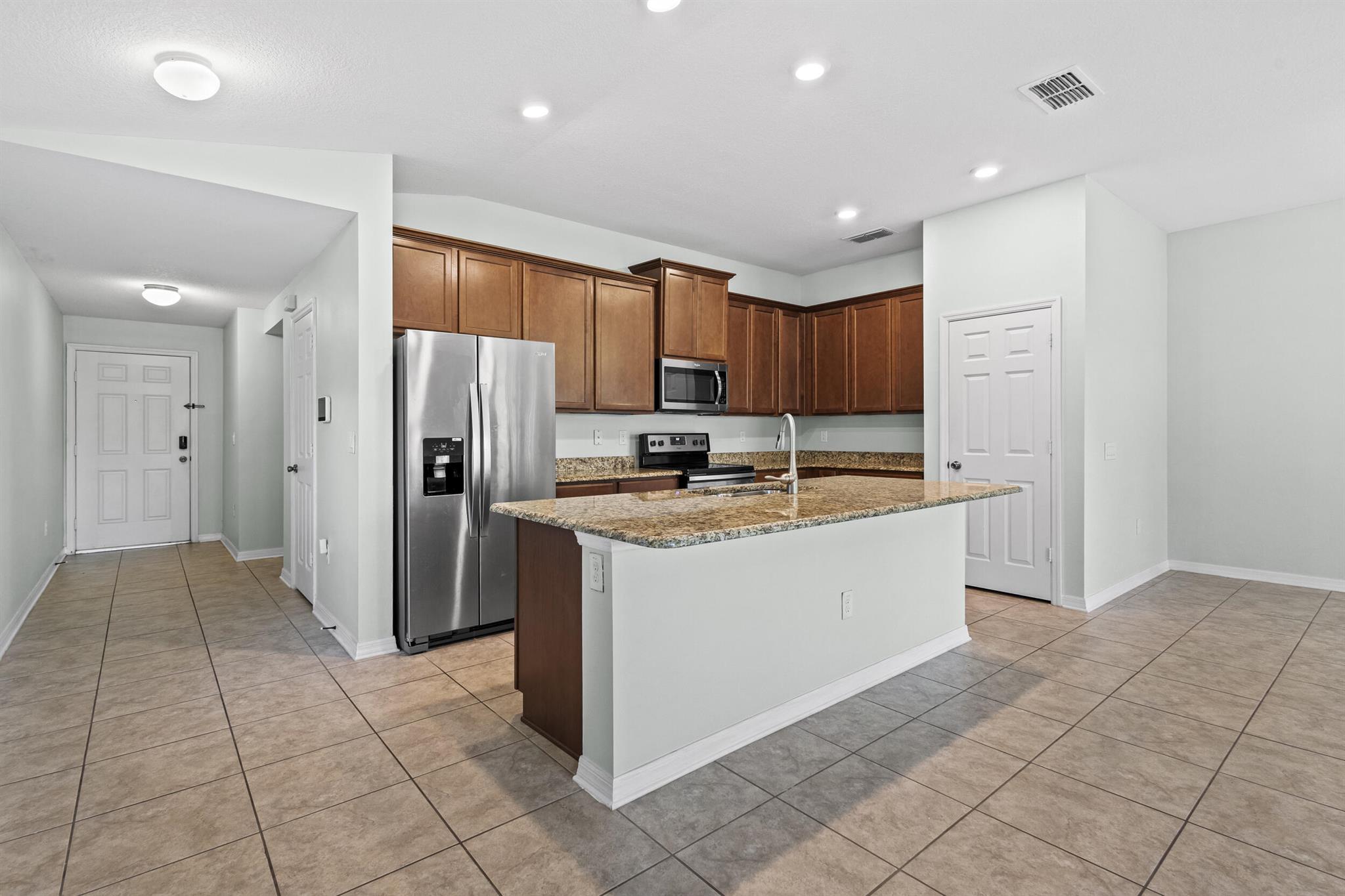 5475 NW Pine Trail Circle