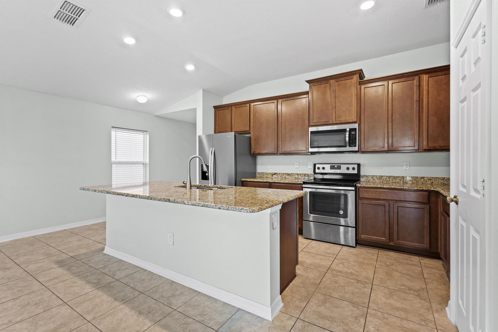 5475 NW Pine Trail Circle