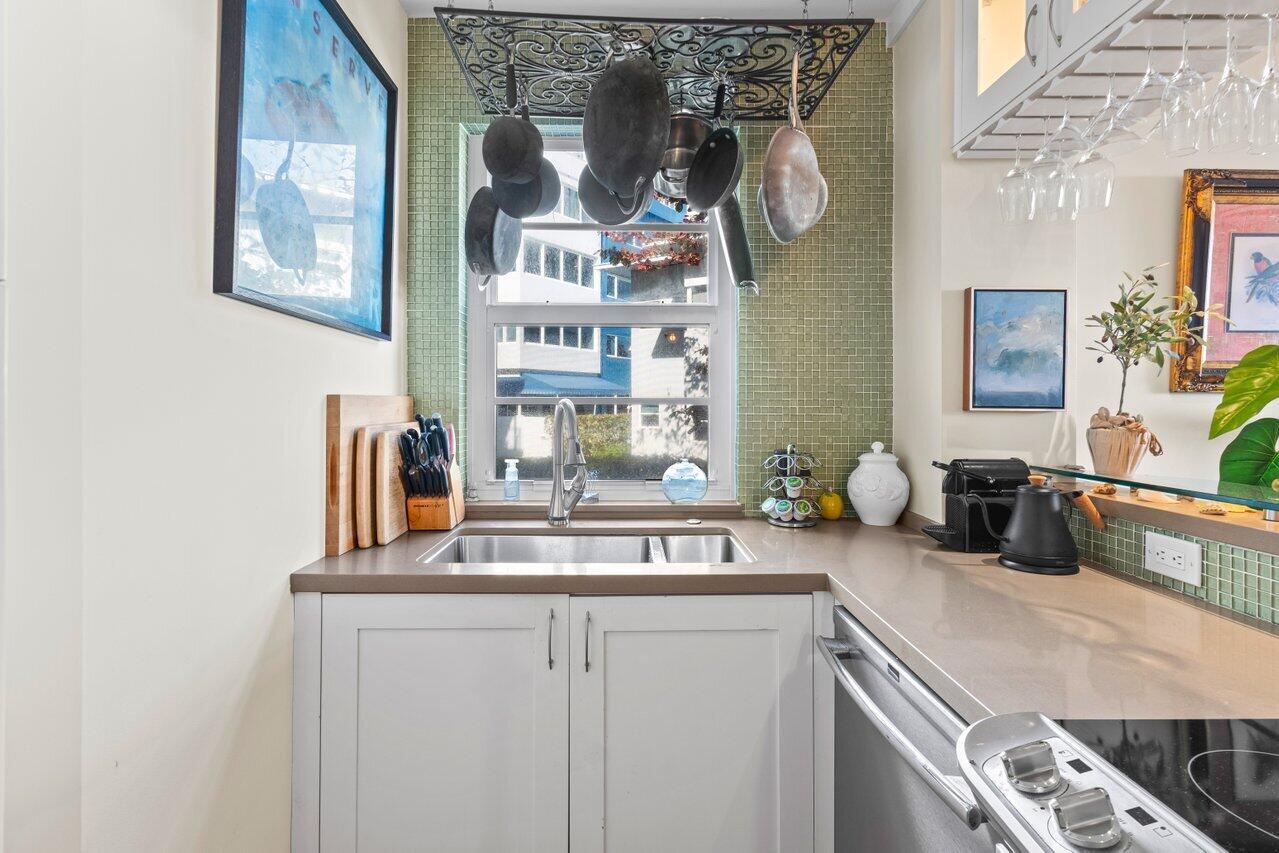 100 N Ocean Boulevard 104