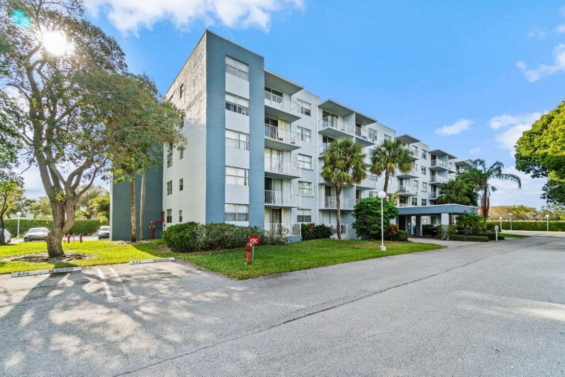 500 Executive Center Drive 5f, West Palm Beach Unit: 5f
