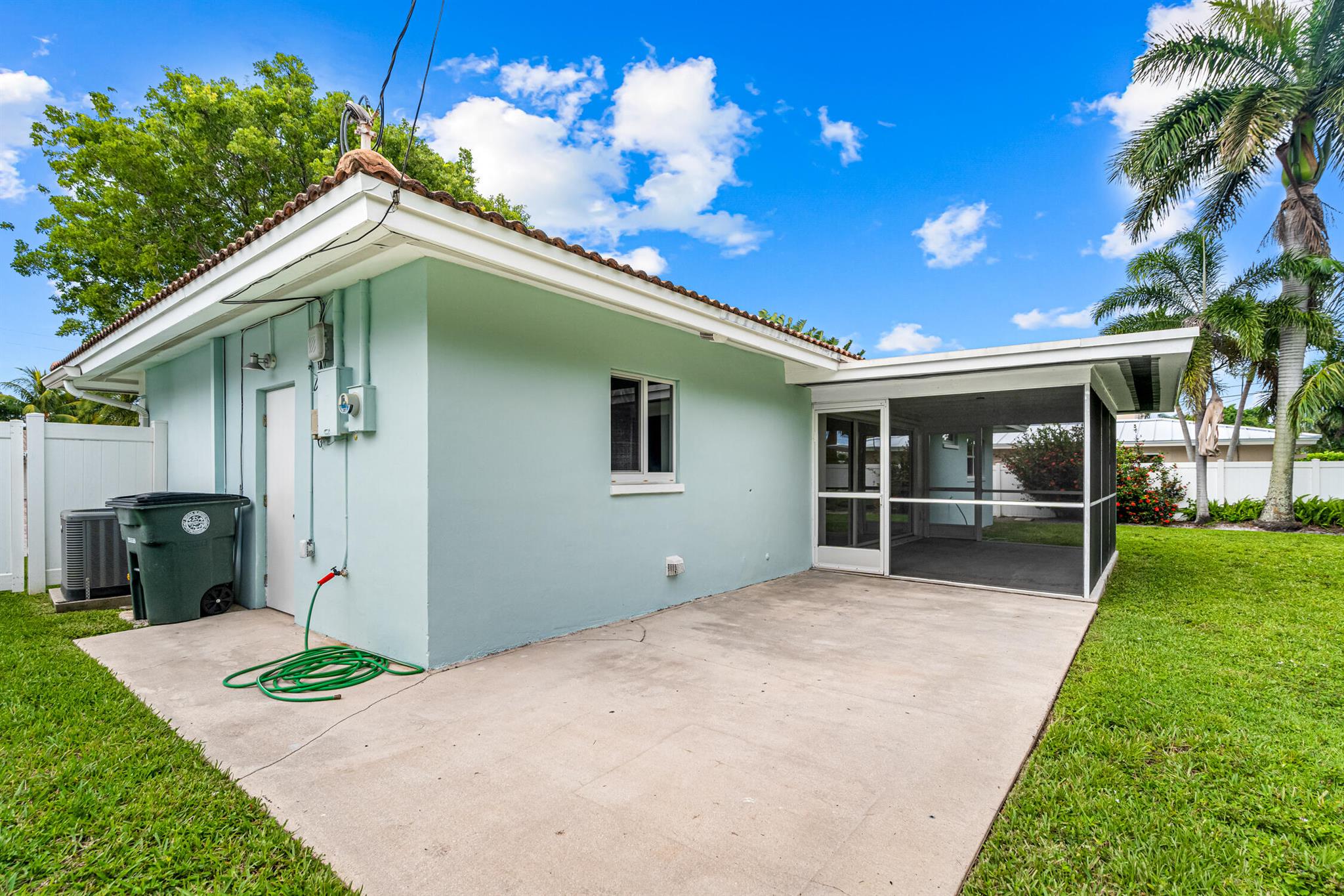 1260 SW 9th Street