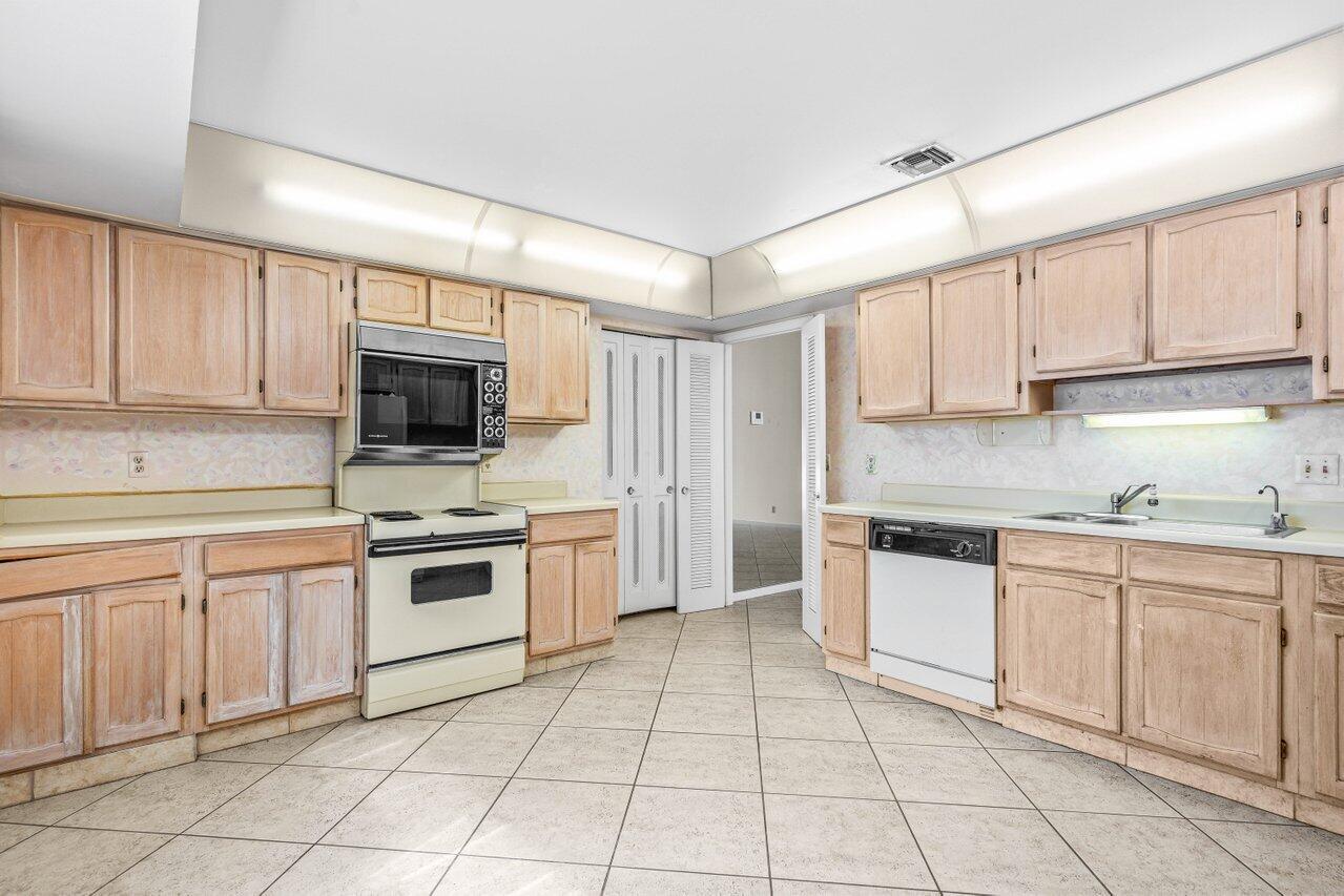 6109 Old Court Road 238