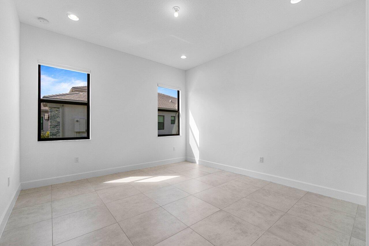 10925 Glen Orchard Lane