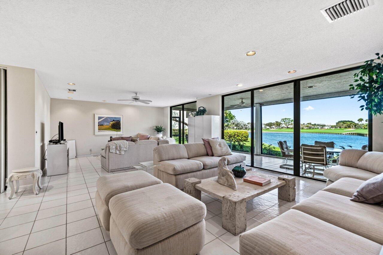 17 Eastgate Drive A
