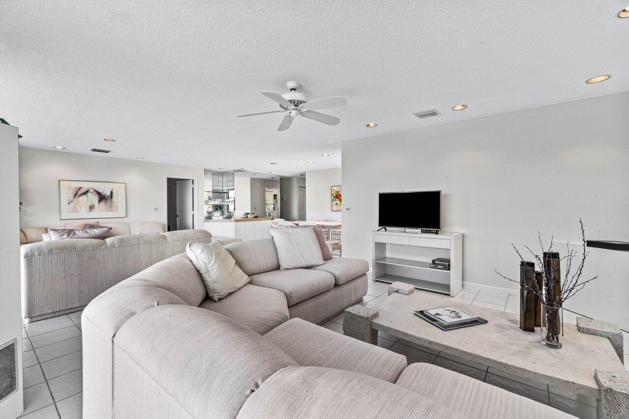 17 Eastgate Drive A
