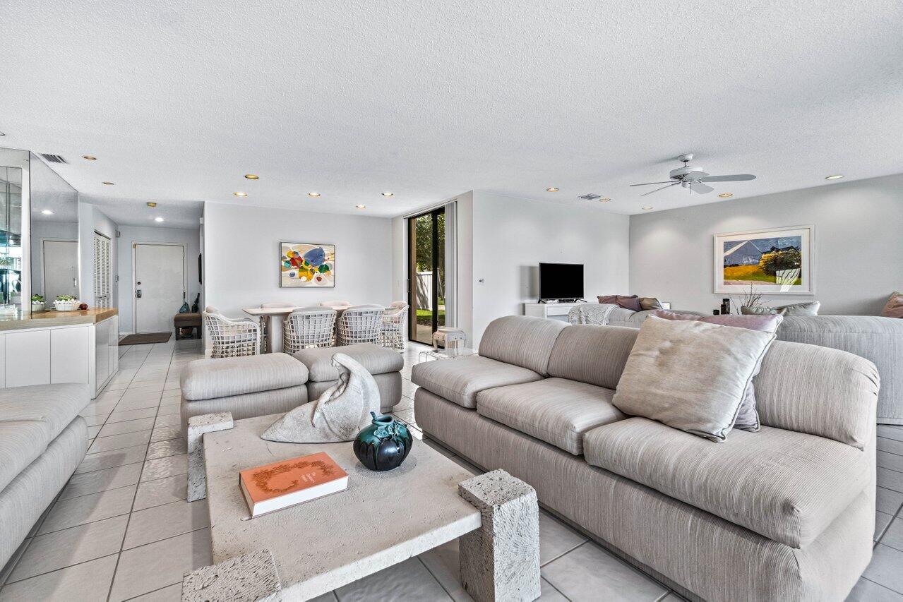 17 Eastgate Drive A