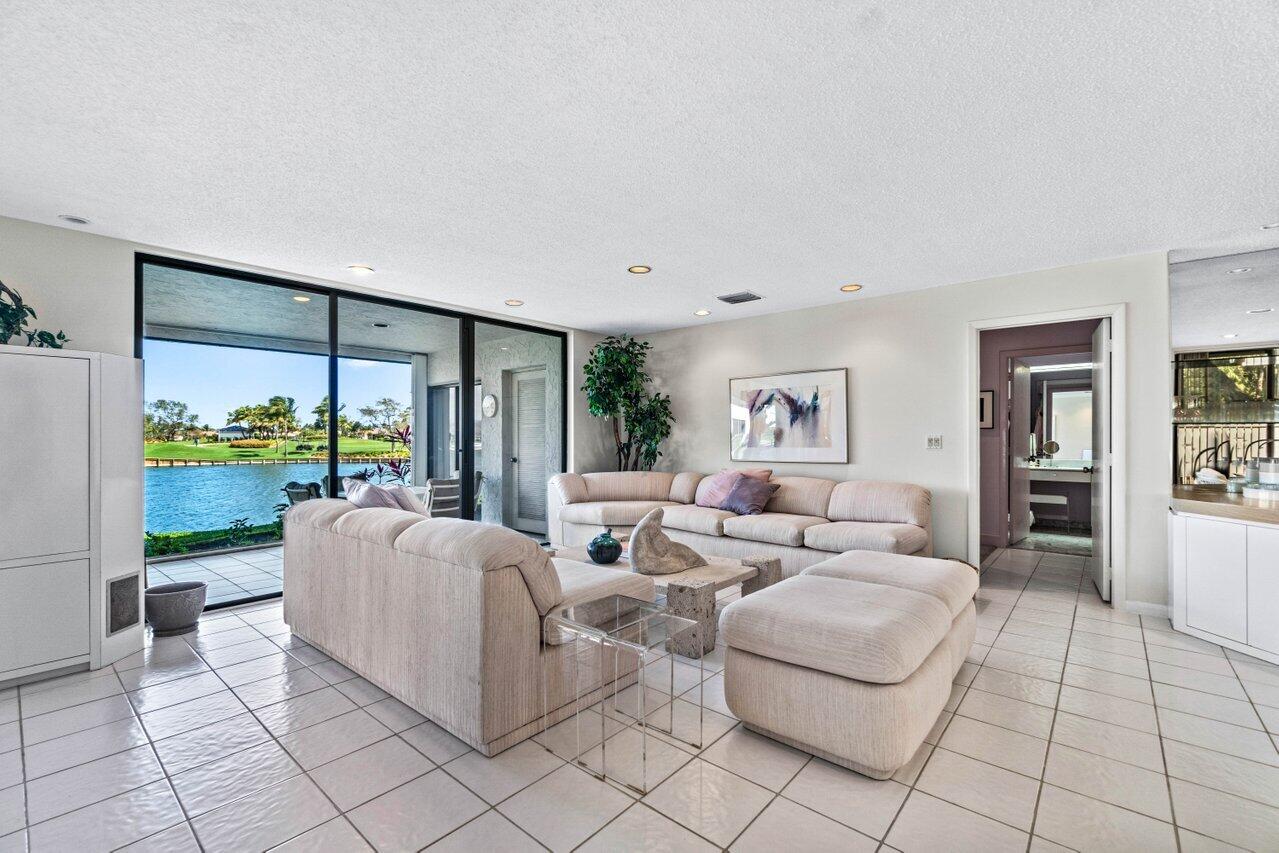 17 Eastgate Drive A