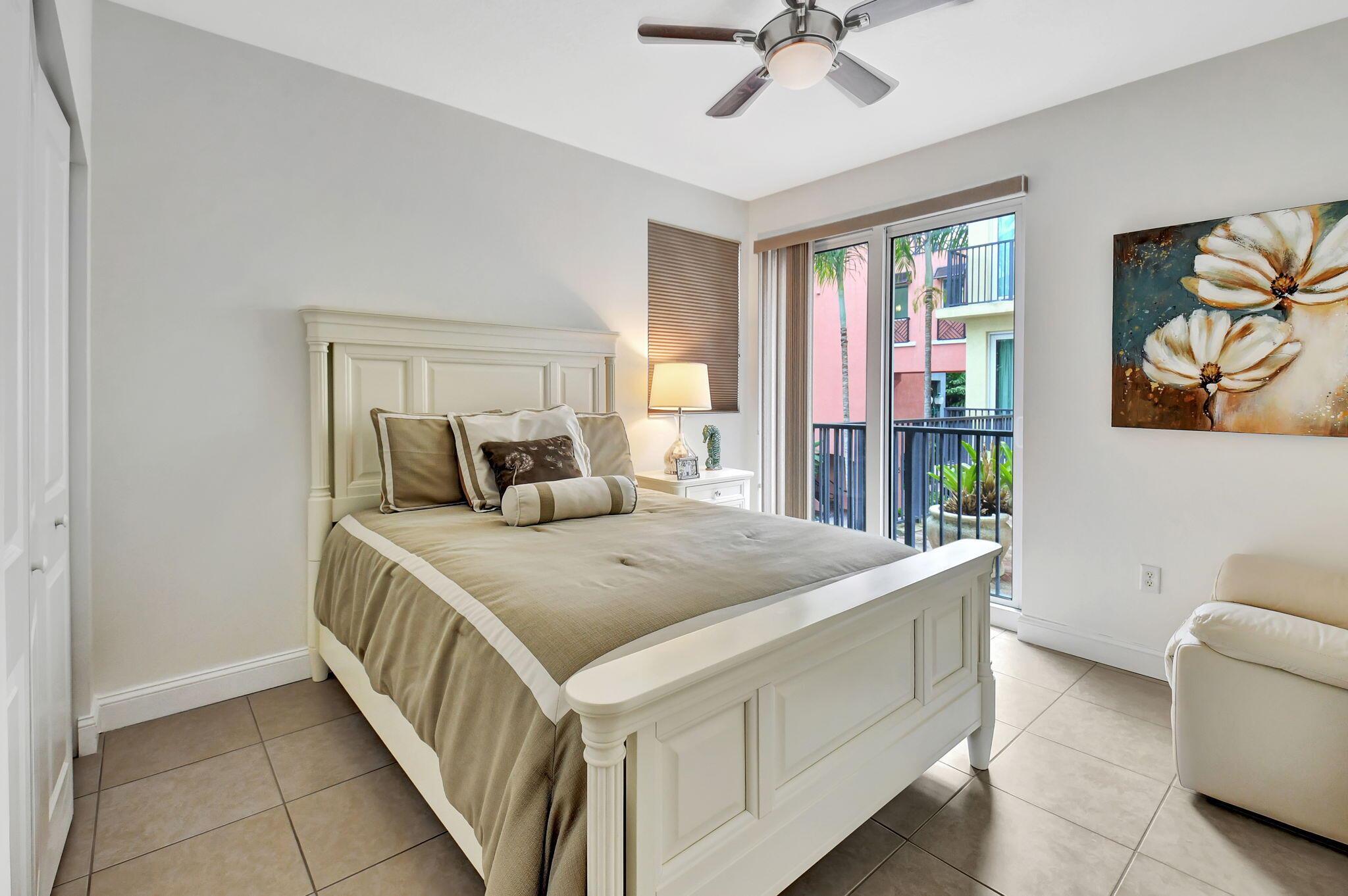225 NE 1st Street 214