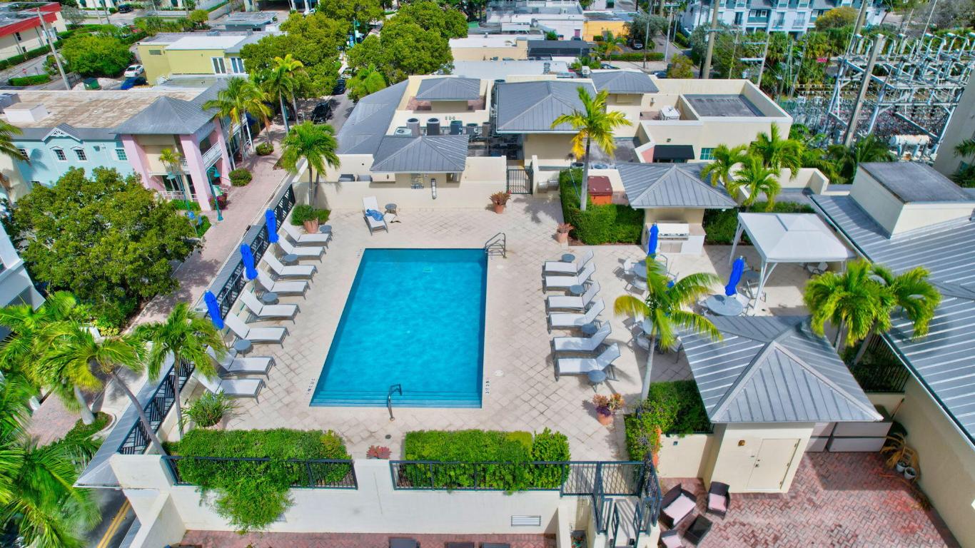 225 NE 1st Street 214