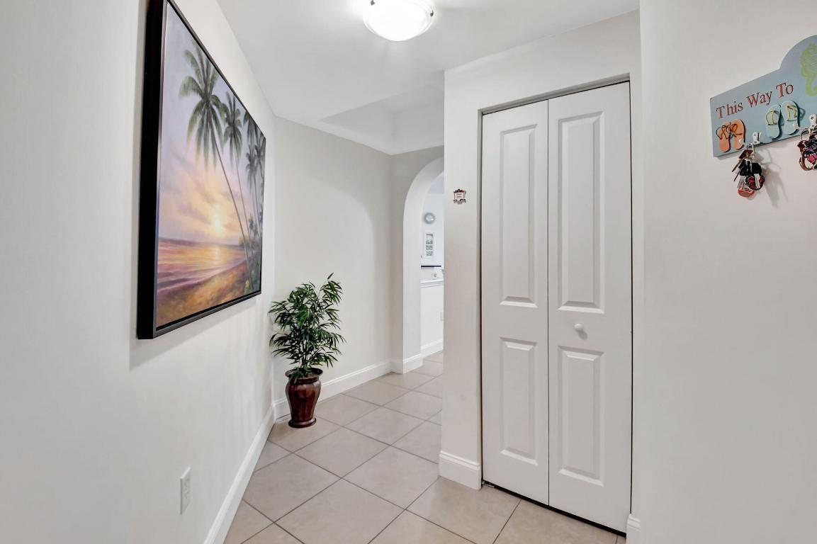 225 NE 1st Street 214