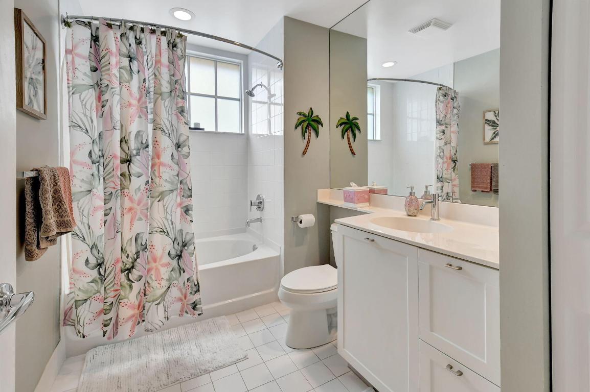 225 NE 1st Street 214