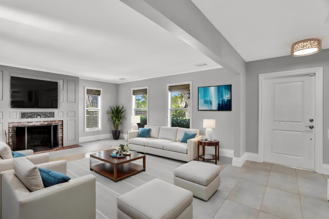 810 NE 4th Street, Deerfield Beach